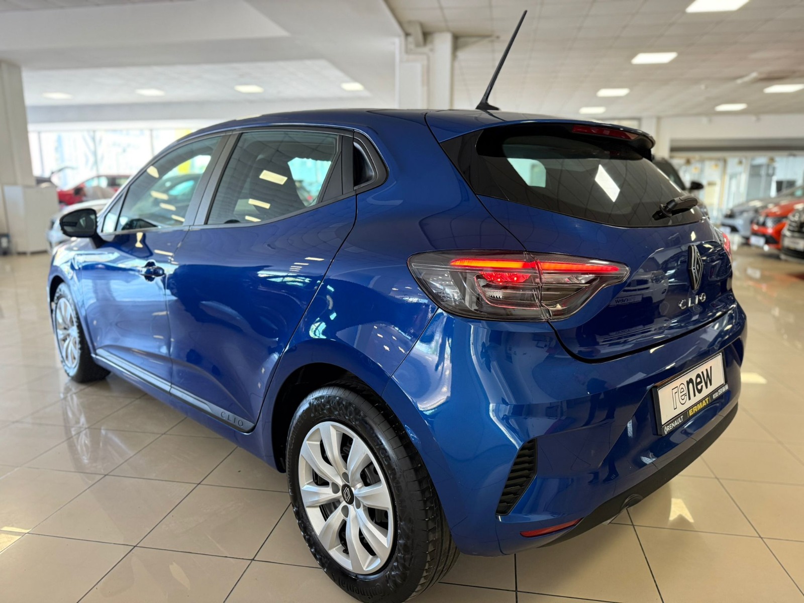 2024 Benzin Manuel Renault Clio Mavi Ermat Motorlu Araçlar ve Tarım Ürünleri Sanayi Ticaret A.Ş.