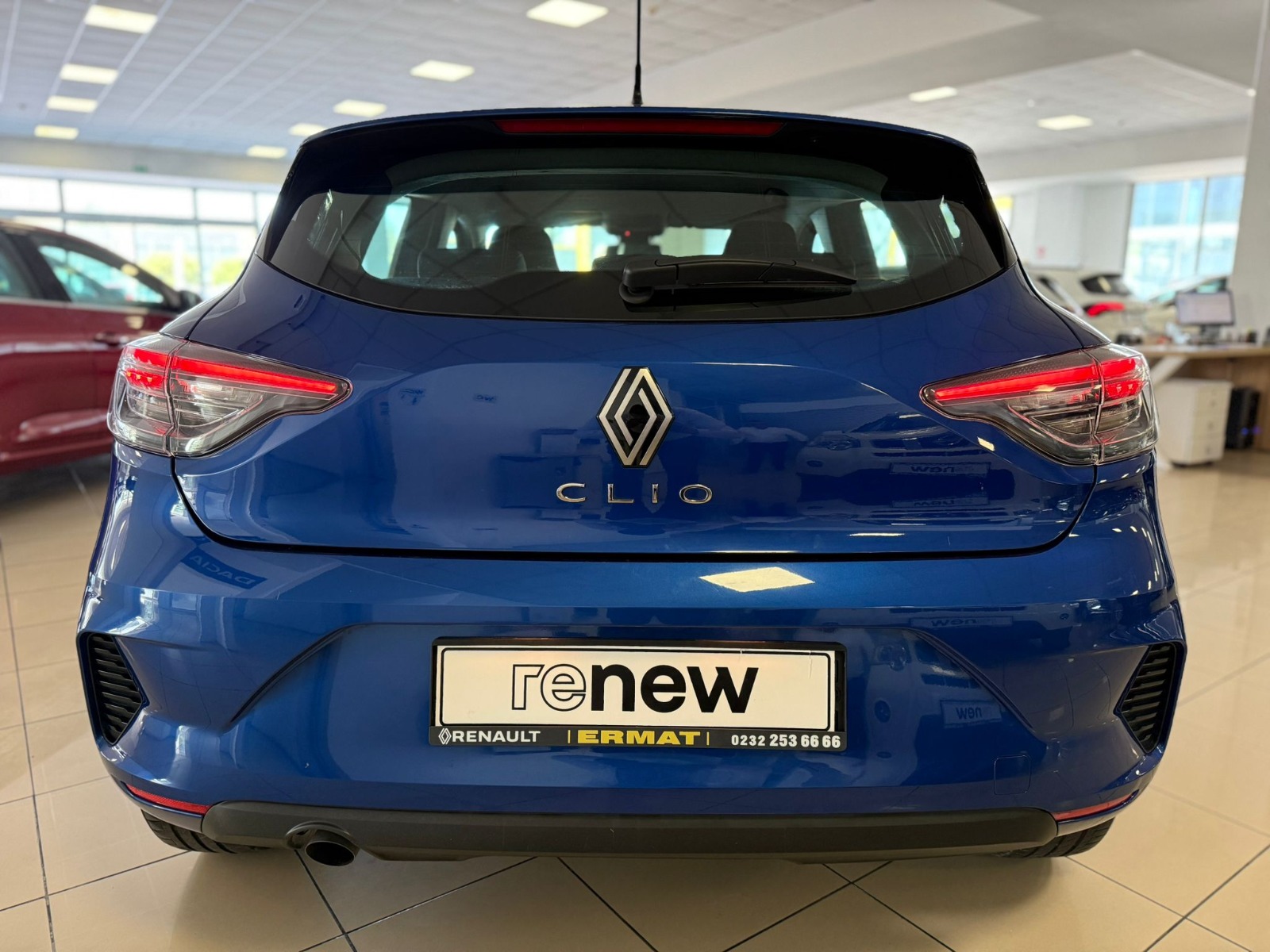 2024 Benzin Manuel Renault Clio Mavi Ermat Motorlu Araçlar ve Tarım Ürünleri Sanayi Ticaret A.Ş.