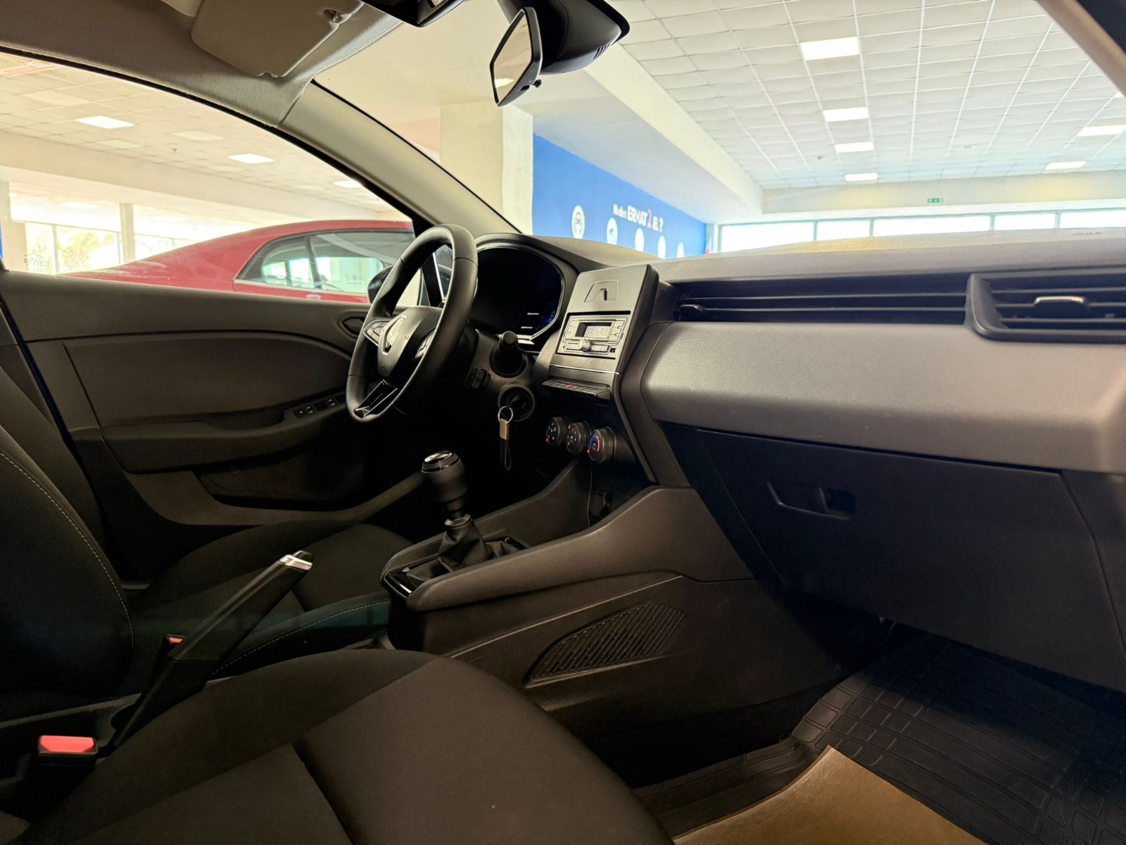 2024 Benzin Manuel Renault Clio Mavi Ermat Motorlu Araçlar ve Tarım Ürünleri Sanayi Ticaret A.Ş.