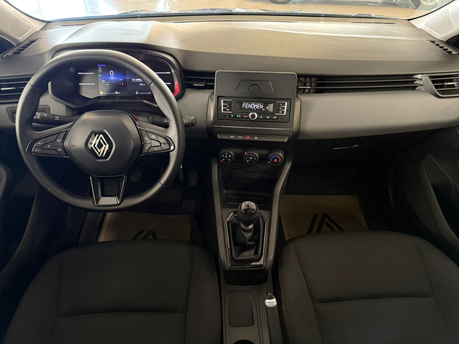 2024 Benzin Manuel Renault Clio Mavi Ermat Motorlu Araçlar ve Tarım Ürünleri Sanayi Ticaret A.Ş.