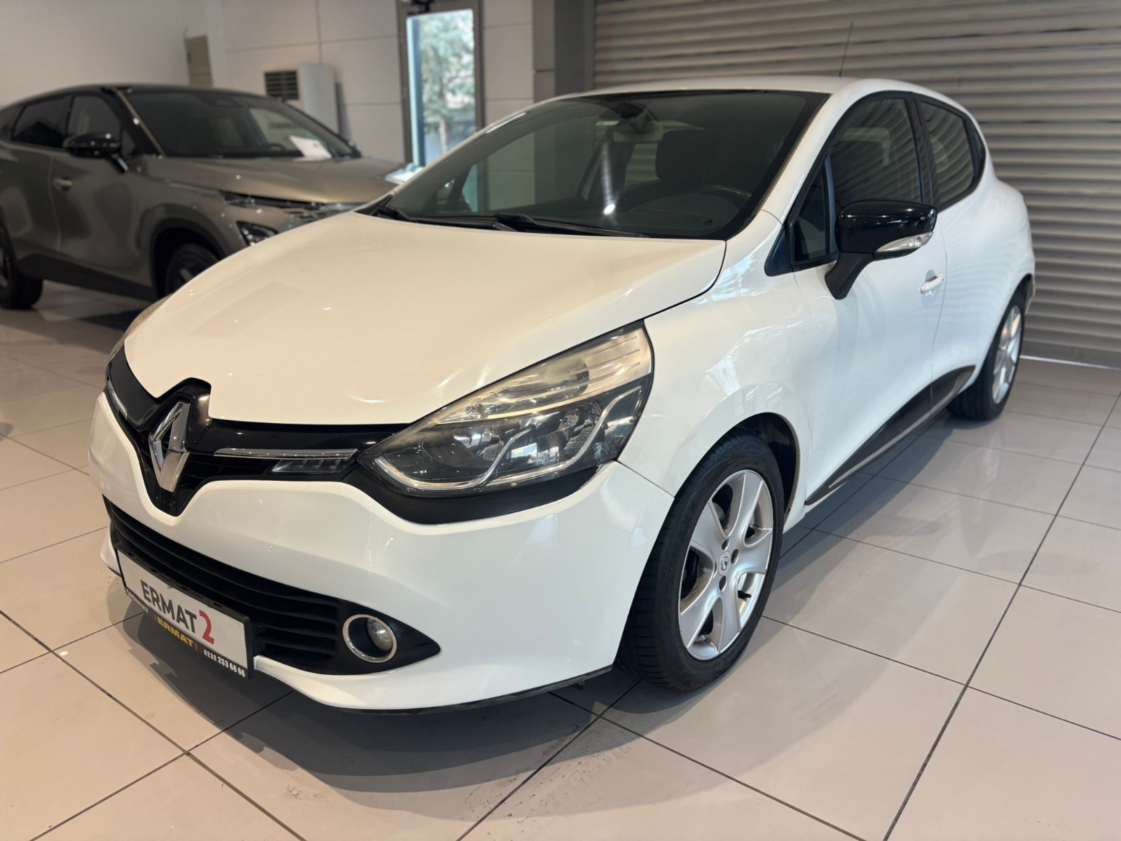 2016 Dizel Otomatik Renault Clio Beyaz Ermat Motorlu Araçlar ve Tarım Ürünleri Sanayi Ticaret A.Ş.