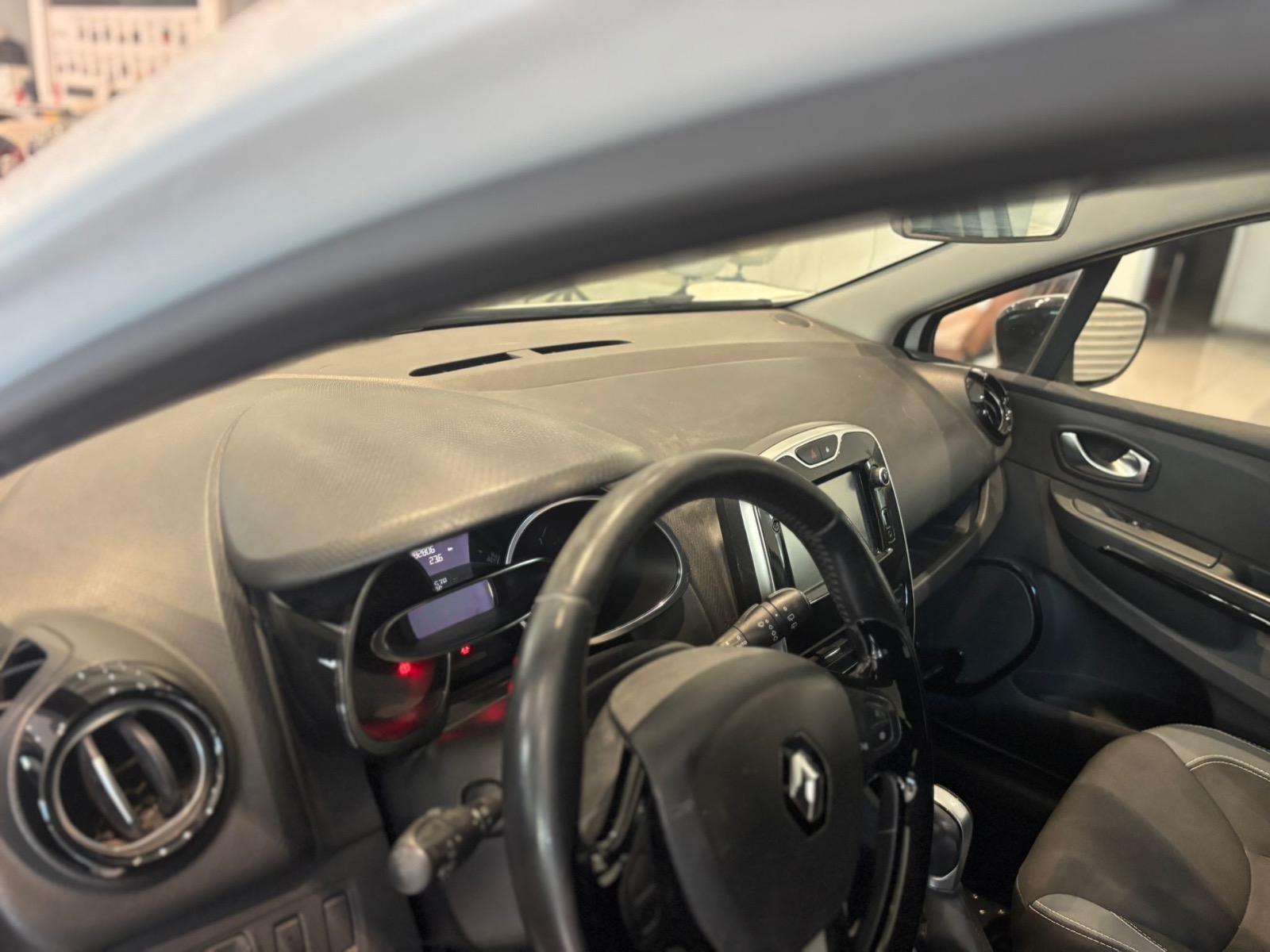 2016 Dizel Otomatik Renault Clio Beyaz Ermat Motorlu Araçlar ve Tarım Ürünleri Sanayi Ticaret A.Ş.