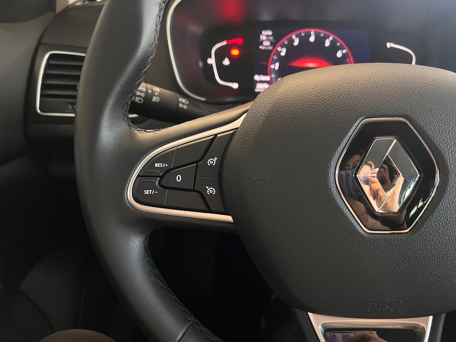 2023 Benzin Otomatik Renault Megane Gri Ermat Motorlu Araçlar ve Tarım Ürünleri Sanayi Ticaret A.Ş.