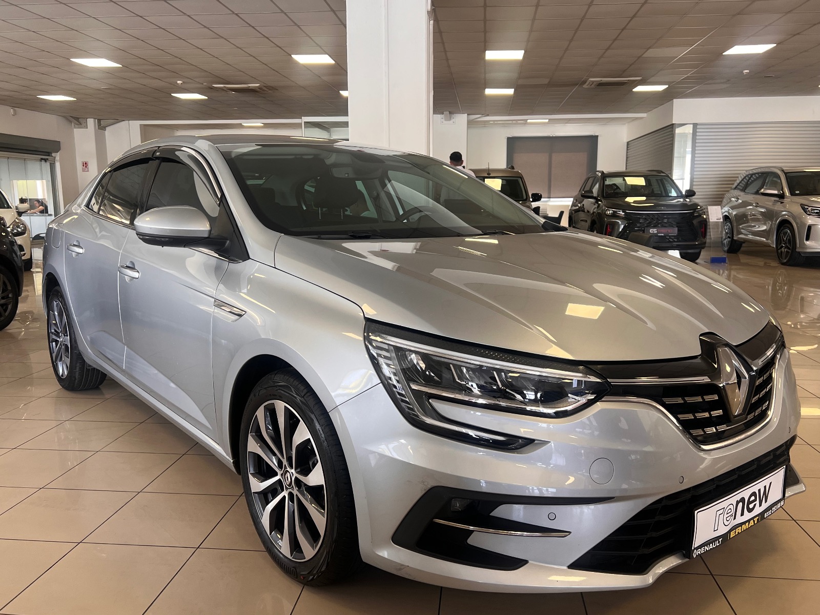 2023 Benzin Otomatik Renault Megane Gri Ermat Motorlu Araçlar ve Tarım Ürünleri Sanayi Ticaret A.Ş.