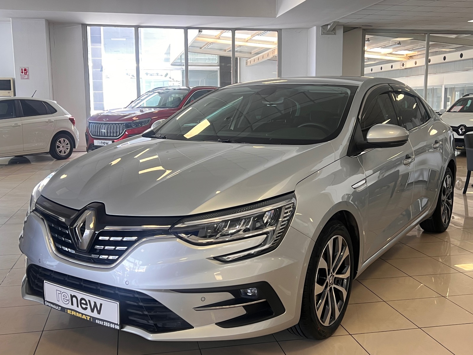 2023 Benzin Otomatik Renault Megane Gri Ermat Motorlu Araçlar ve Tarım Ürünleri Sanayi Ticaret A.Ş.