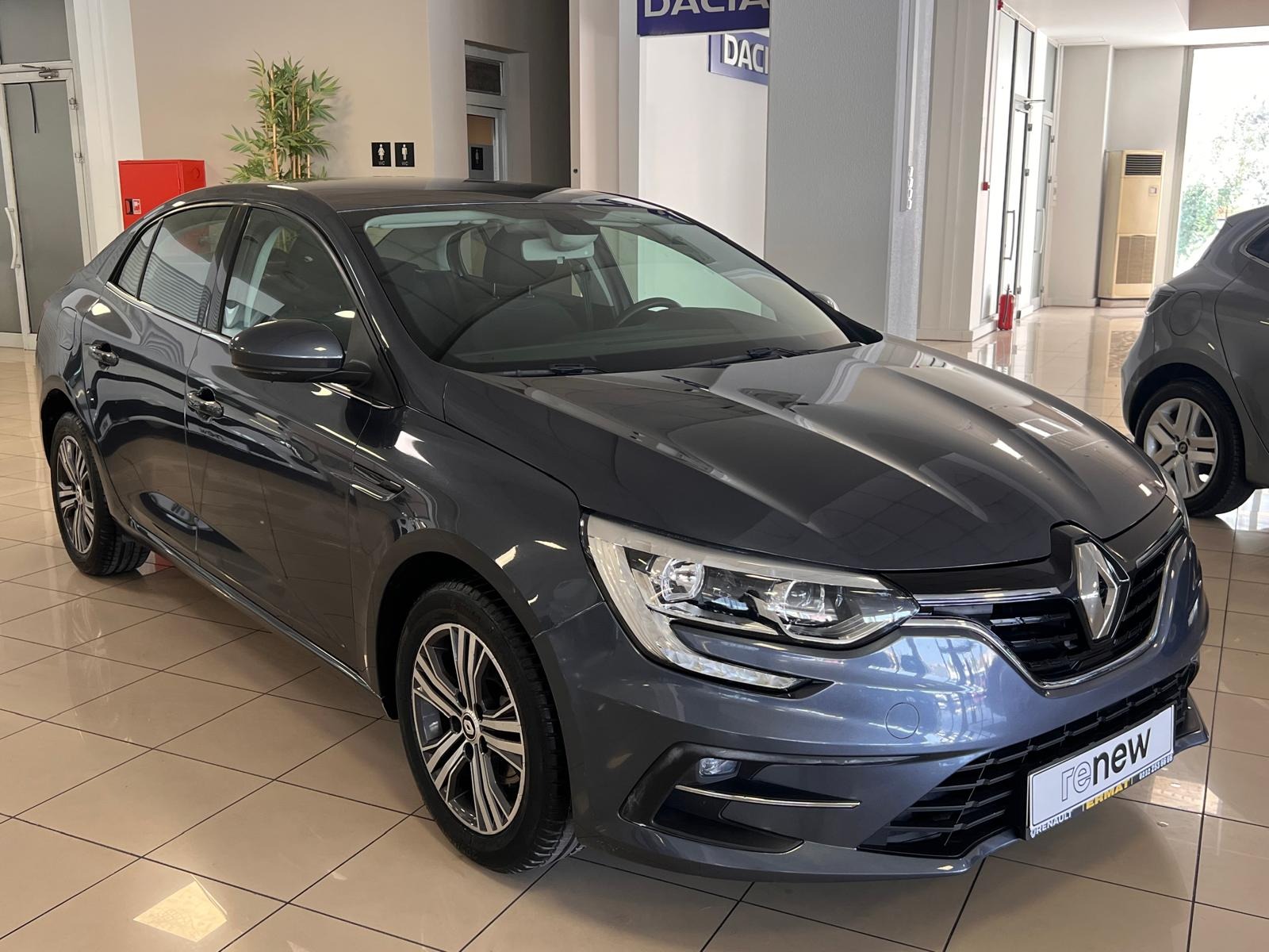 2023 Benzin Otomatik Renault Megane Gri Ermat Motorlu Araçlar ve Tarım Ürünleri Sanayi Ticaret A.Ş.