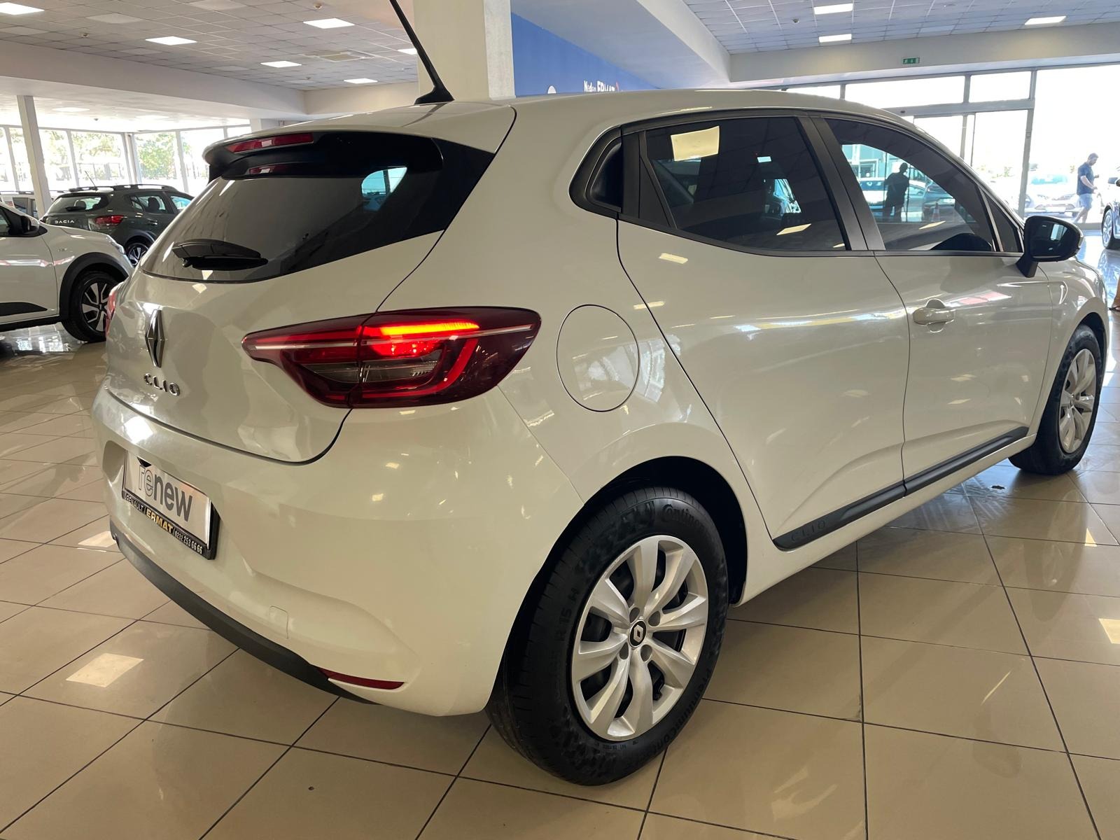 2022 Benzin Otomatik Renault Clio Beyaz Ermat Motorlu Araçlar ve Tarım Ürünleri Sanayi Ticaret A.Ş.
