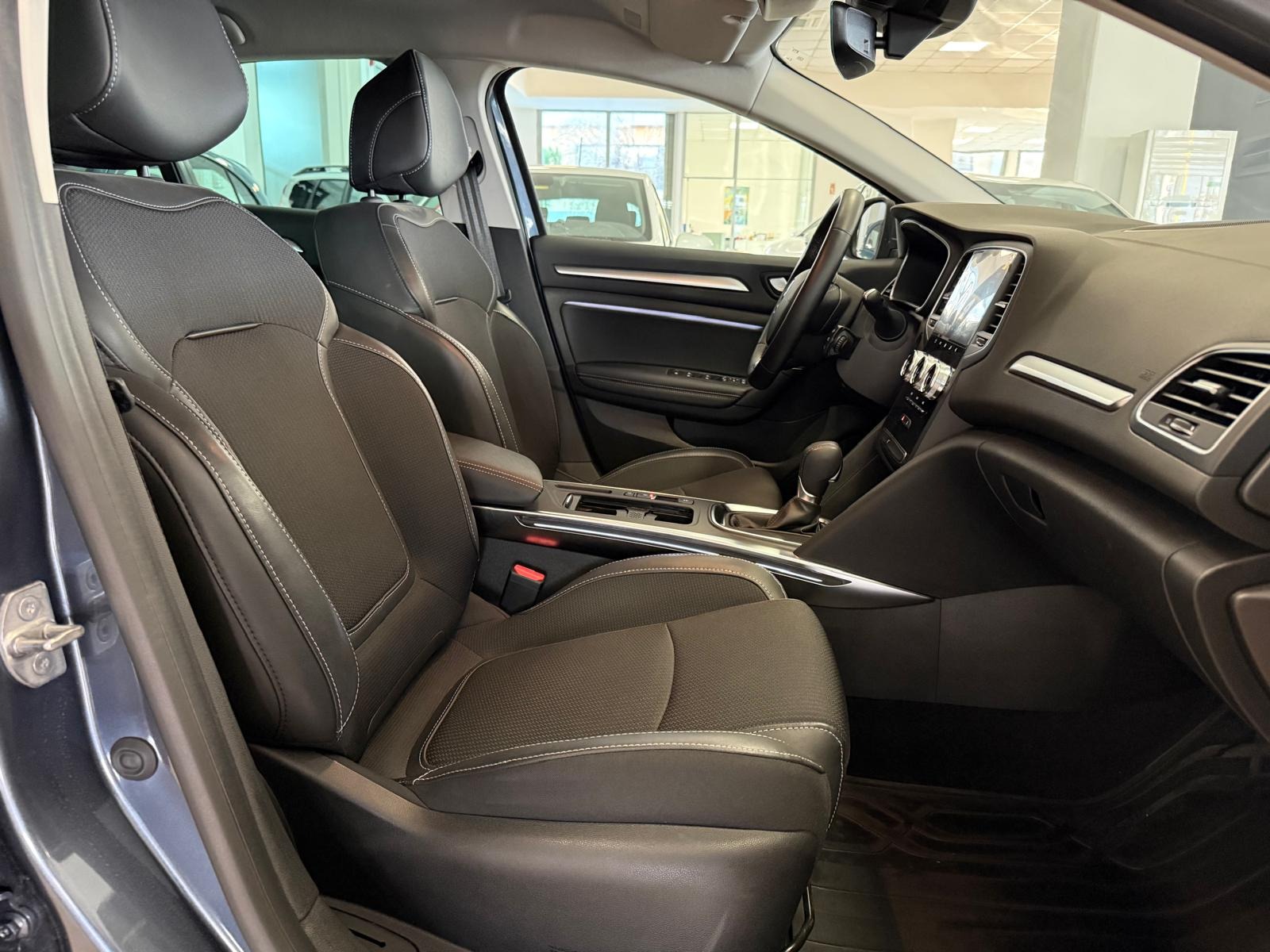 2025 Benzin Otomatik Renault Megane Gri Ermat Motorlu Araçlar ve Tarım Ürünleri Sanayi Ticaret A.Ş.