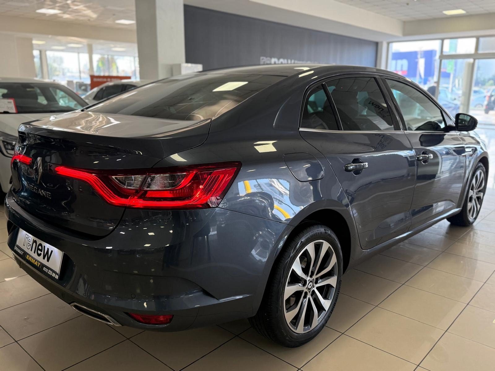 2025 Benzin Otomatik Renault Megane Gri Ermat Motorlu Araçlar ve Tarım Ürünleri Sanayi Ticaret A.Ş.