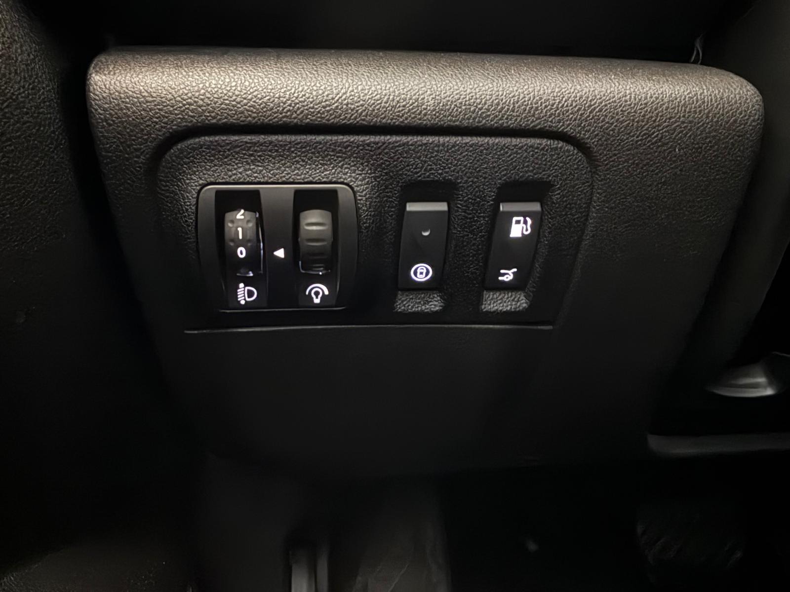 2025 Benzin Otomatik Renault Megane Gri Ermat Motorlu Araçlar ve Tarım Ürünleri Sanayi Ticaret A.Ş.