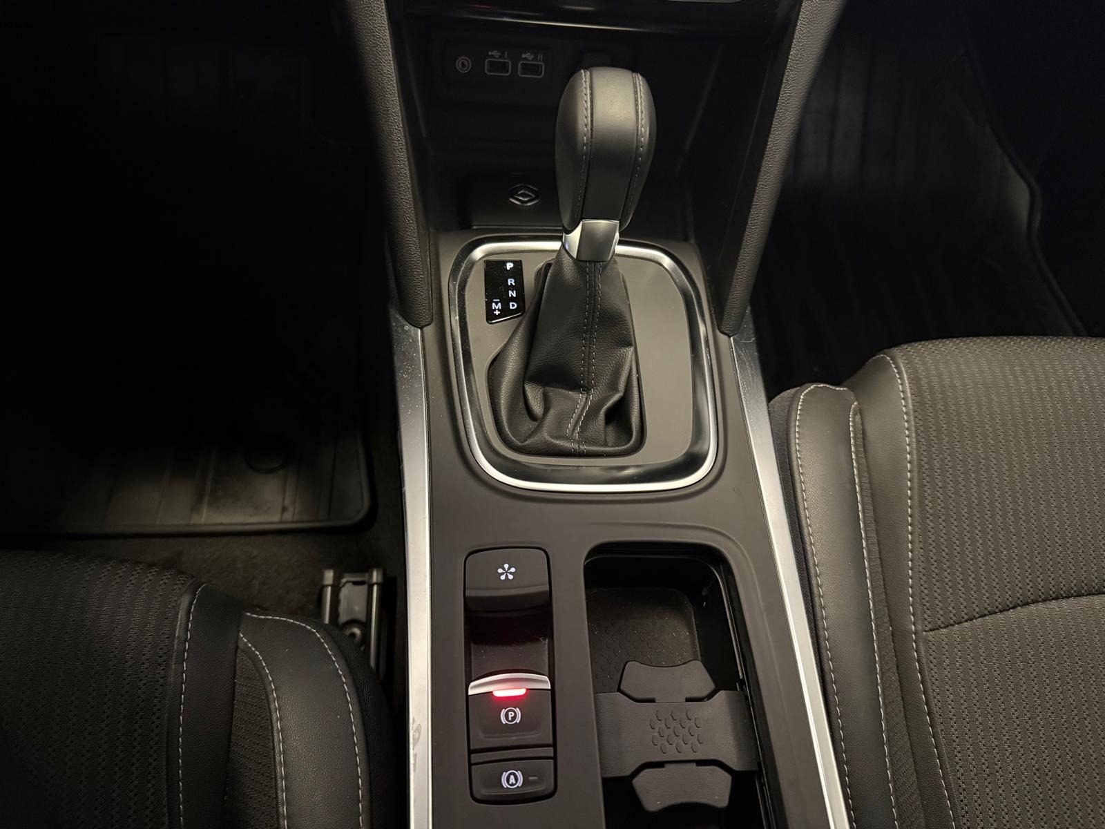 2025 Benzin Otomatik Renault Megane Gri Ermat Motorlu Araçlar ve Tarım Ürünleri Sanayi Ticaret A.Ş.