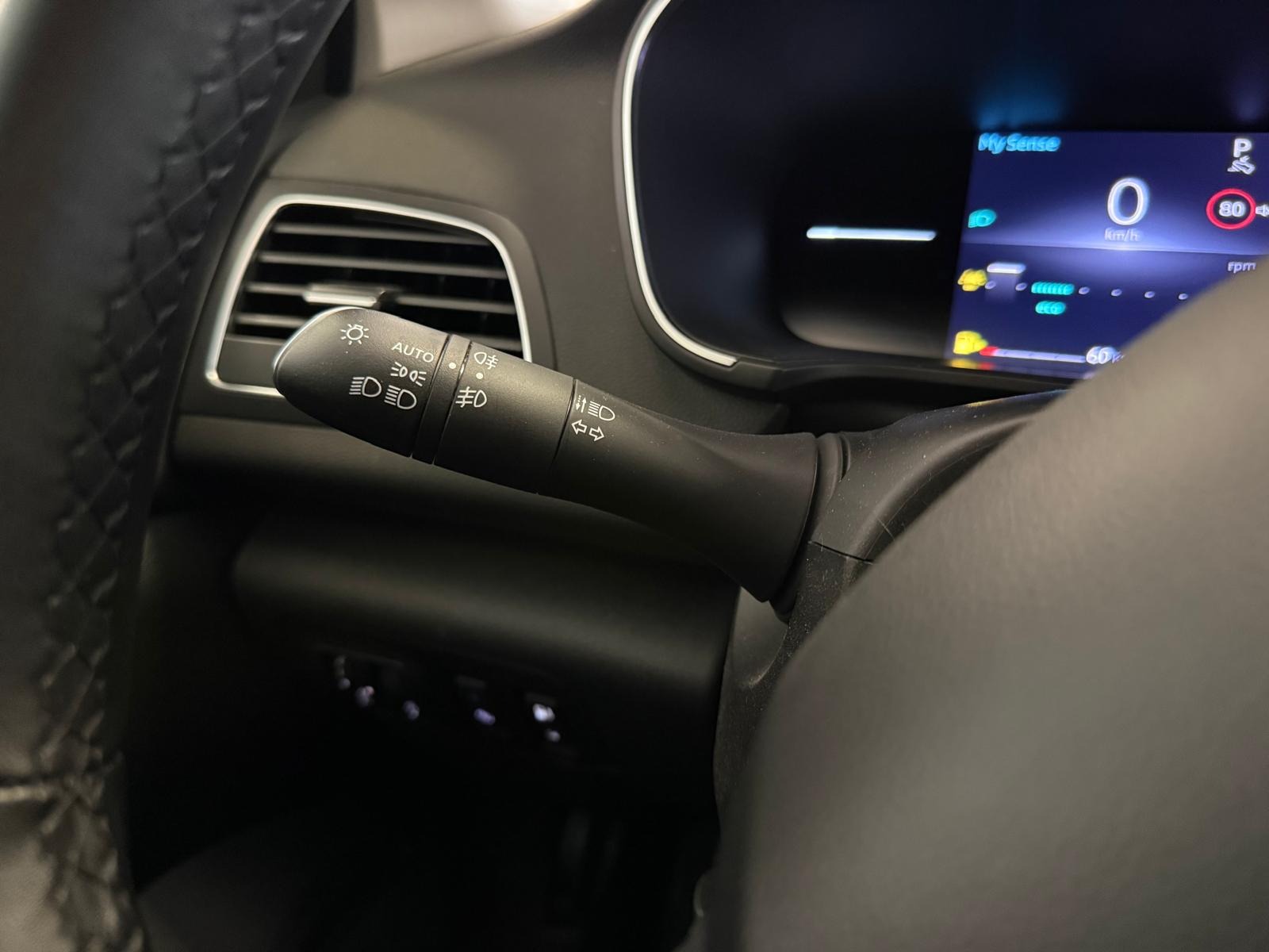 2025 Benzin Otomatik Renault Megane Gri Ermat Motorlu Araçlar ve Tarım Ürünleri Sanayi Ticaret A.Ş.