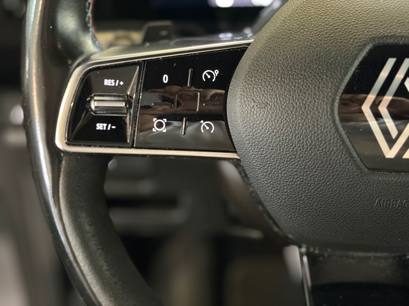2023 Hybrid Otomatik Renault Austral Gri Ermat Motorlu Araçlar ve Tarım Ürünleri Sanayi Ticaret A.Ş.