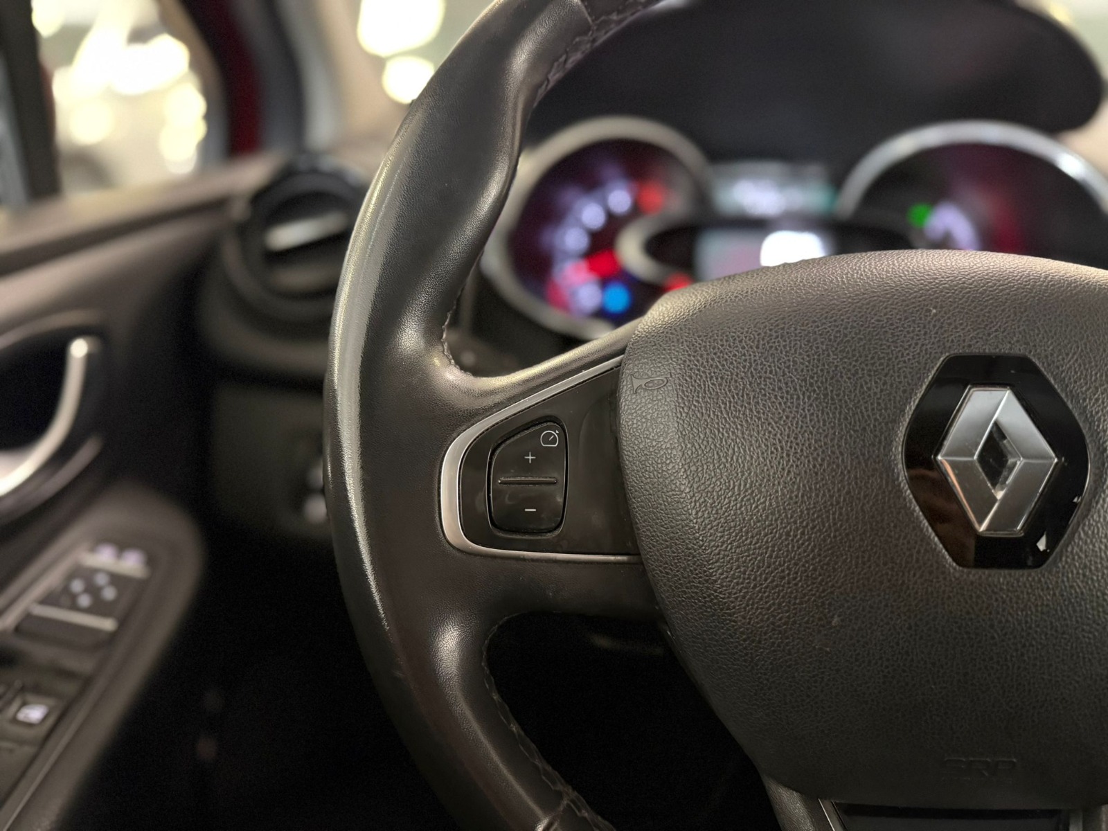 2018 Dizel Otomatik Renault Clio Kırmızı Ermat Motorlu Araçlar ve Tarım Ürünleri Sanayi Ticaret A.Ş.