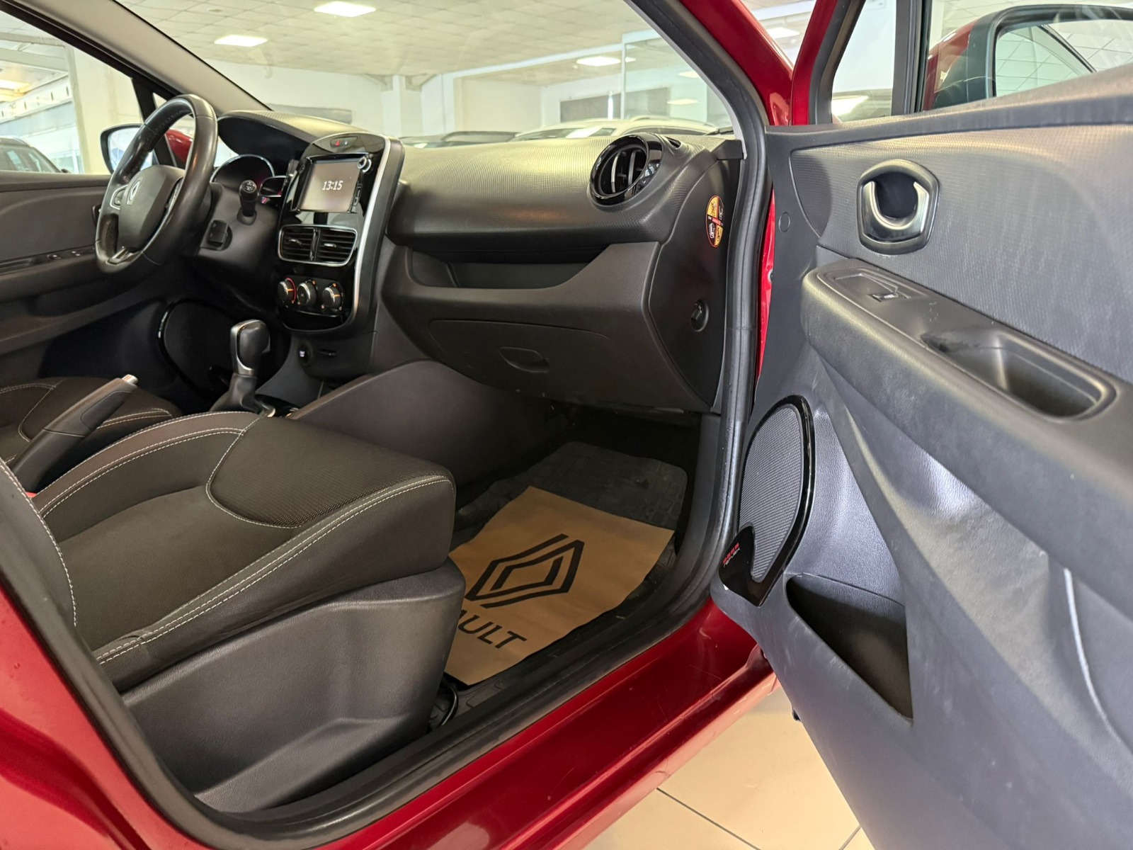 2018 Dizel Otomatik Renault Clio Kırmızı Ermat Motorlu Araçlar ve Tarım Ürünleri Sanayi Ticaret A.Ş.