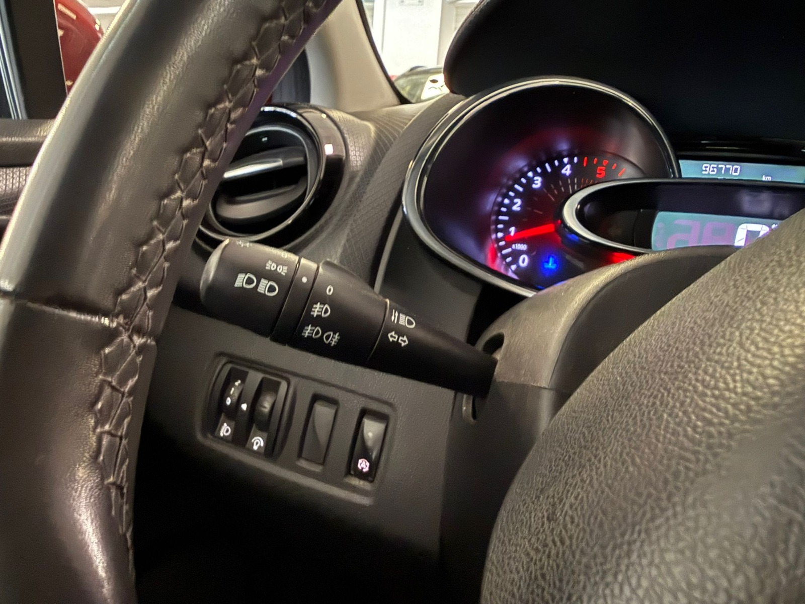 2018 Dizel Otomatik Renault Clio Kırmızı Ermat Motorlu Araçlar ve Tarım Ürünleri Sanayi Ticaret A.Ş.