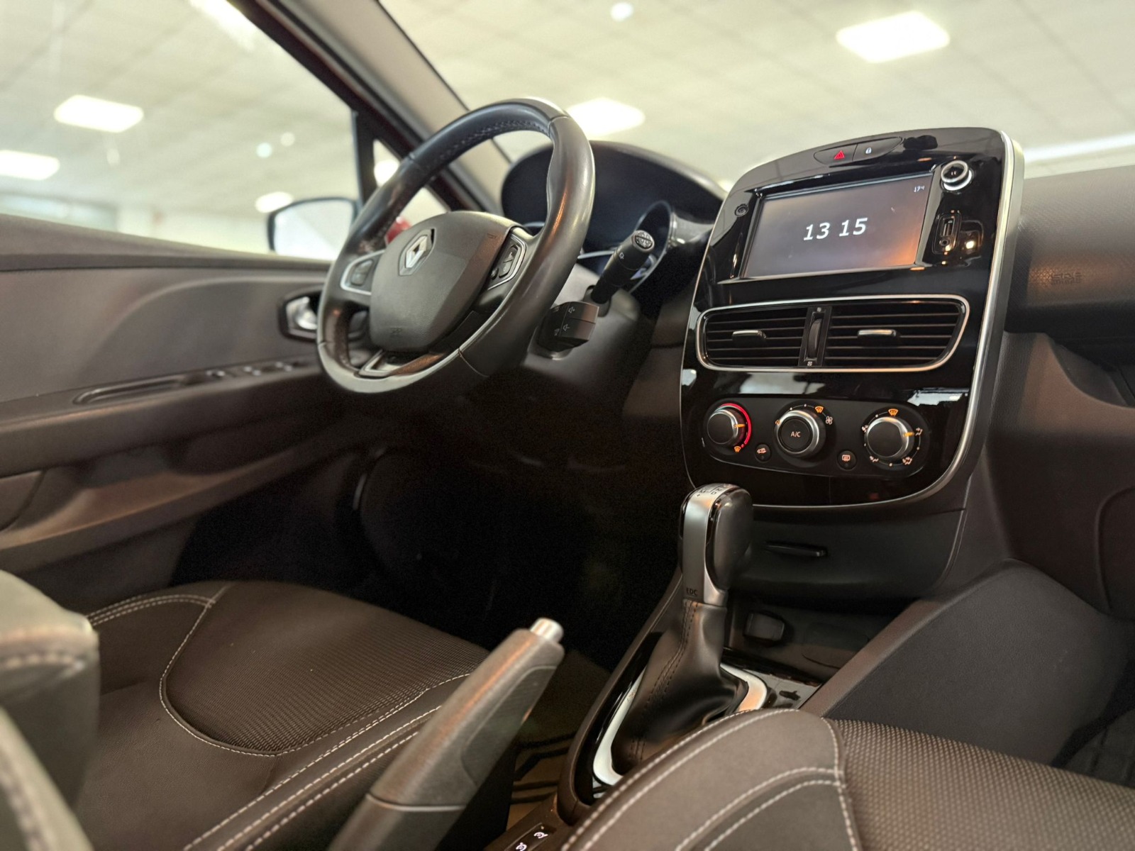 2018 Dizel Otomatik Renault Clio Kırmızı Ermat Motorlu Araçlar ve Tarım Ürünleri Sanayi Ticaret A.Ş.