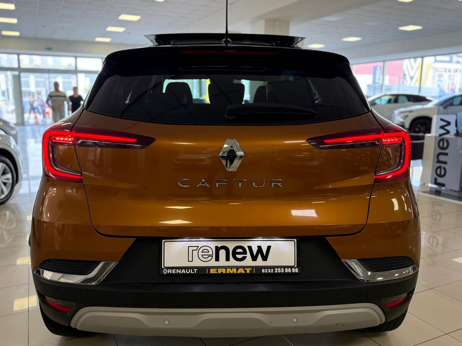 2022 MHEV Otomatik Renault Captur Turuncu Ermat Motorlu Araçlar ve Tarım Ürünleri Sanayi Ticaret A.Ş.