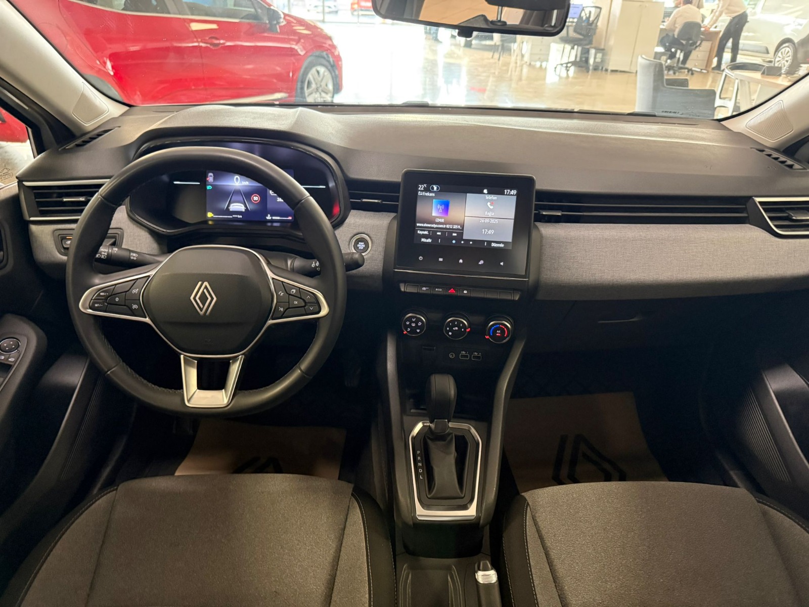 2024 Benzin Otomatik Renault Clio Beyaz Ermat Motorlu Araçlar ve Tarım Ürünleri Sanayi Ticaret A.Ş.