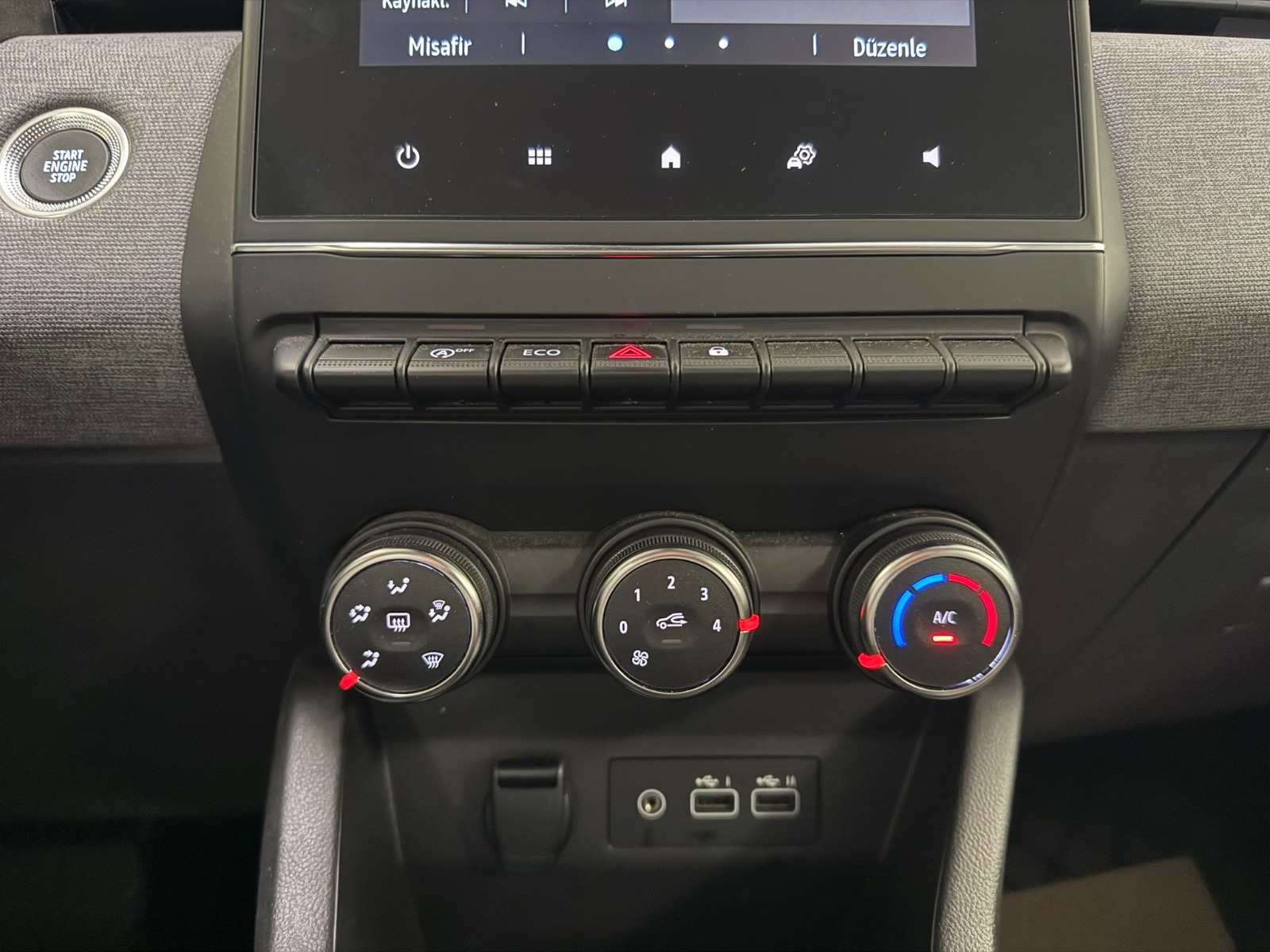 2024 Benzin Otomatik Renault Clio Beyaz Ermat Motorlu Araçlar ve Tarım Ürünleri Sanayi Ticaret A.Ş.