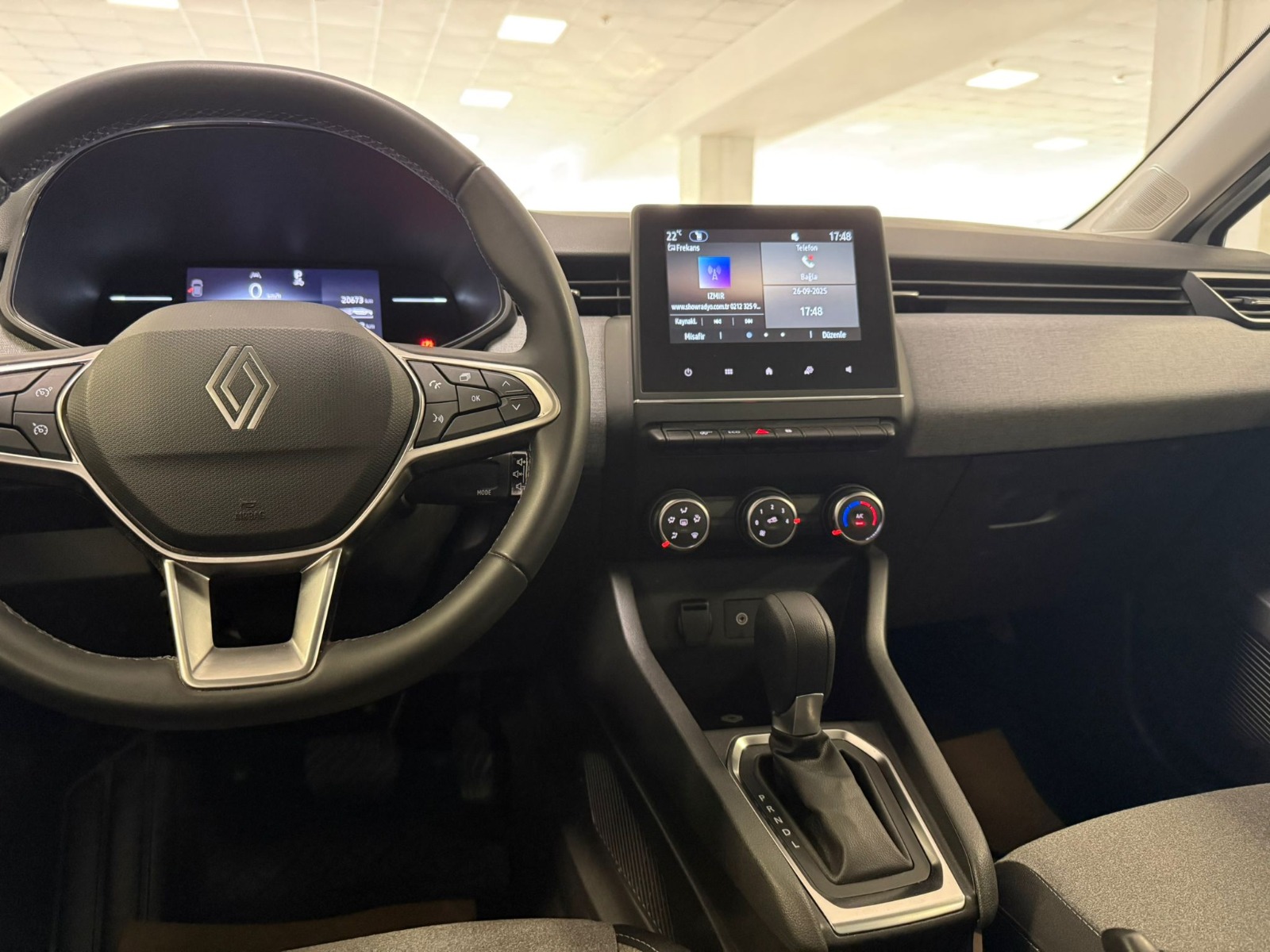 2024 Benzin Otomatik Renault Clio Beyaz Ermat Motorlu Araçlar ve Tarım Ürünleri Sanayi Ticaret A.Ş.