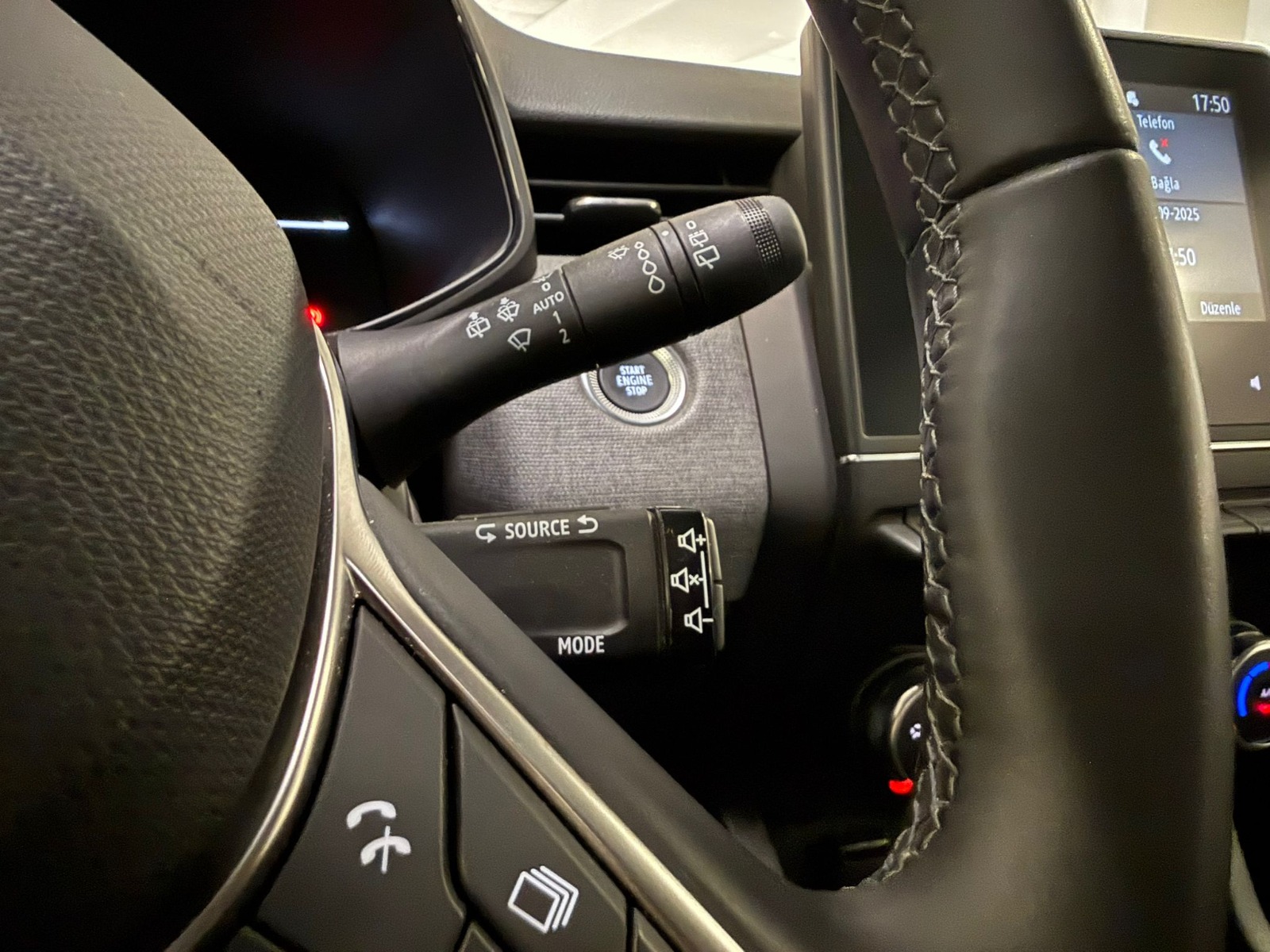 2024 Benzin Otomatik Renault Clio Beyaz Ermat Motorlu Araçlar ve Tarım Ürünleri Sanayi Ticaret A.Ş.