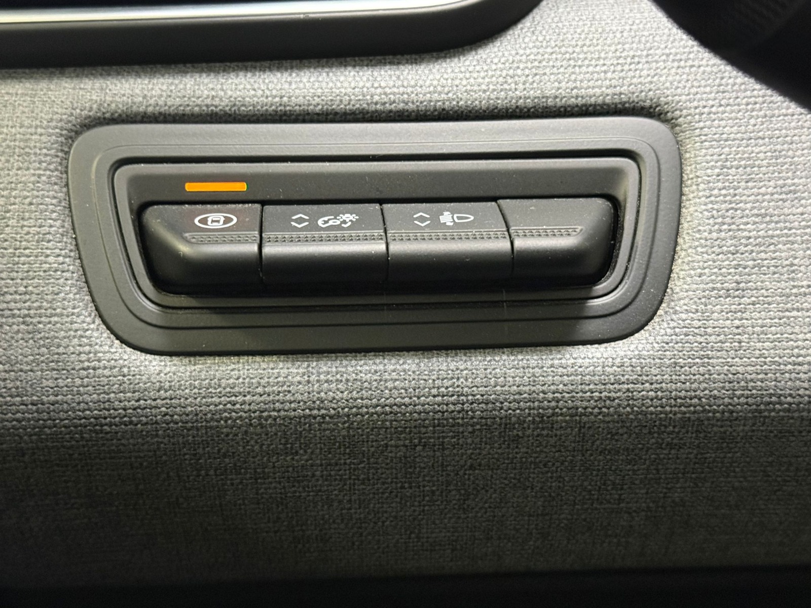 2024 Benzin Otomatik Renault Clio Beyaz Ermat Motorlu Araçlar ve Tarım Ürünleri Sanayi Ticaret A.Ş.