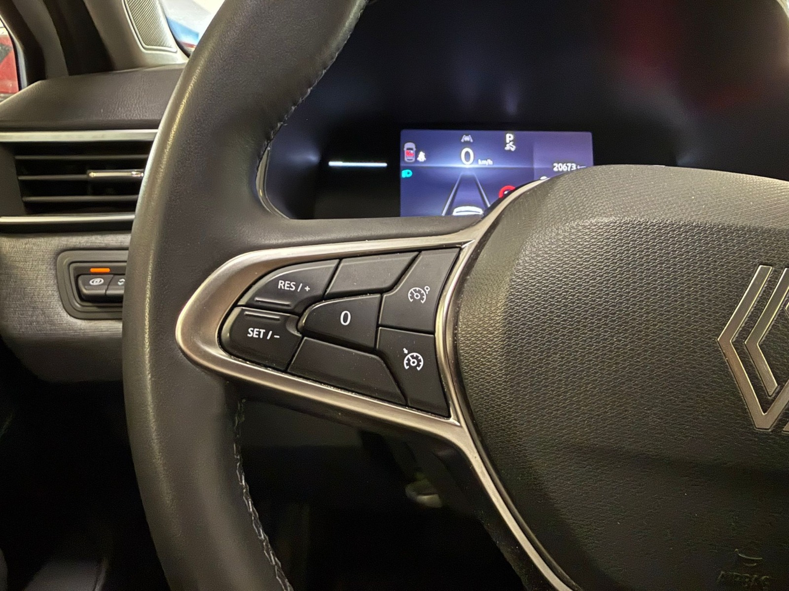 2024 Benzin Otomatik Renault Clio Beyaz Ermat Motorlu Araçlar ve Tarım Ürünleri Sanayi Ticaret A.Ş.