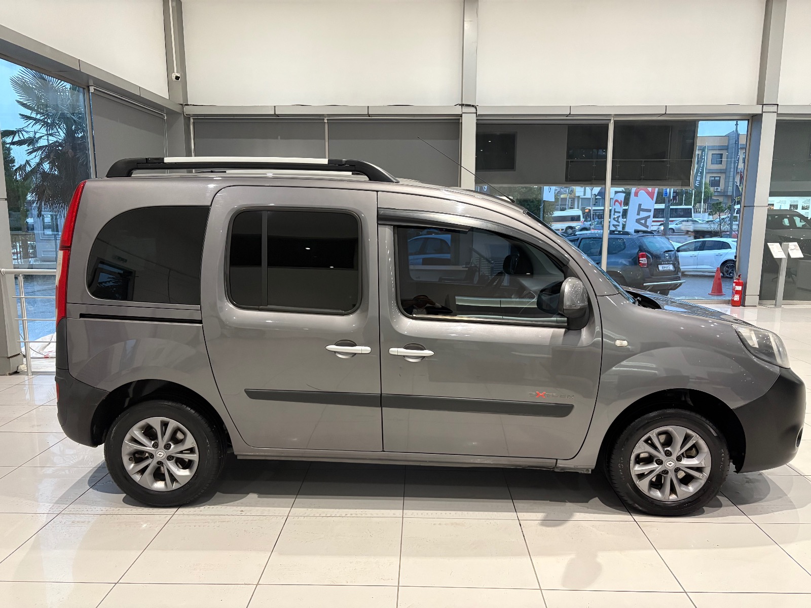 2017 Dizel Manuel Renault Kangoo Multix Gri Ermat Motorlu Araçlar ve Tarım Ürünleri Sanayi Ticaret A.Ş.