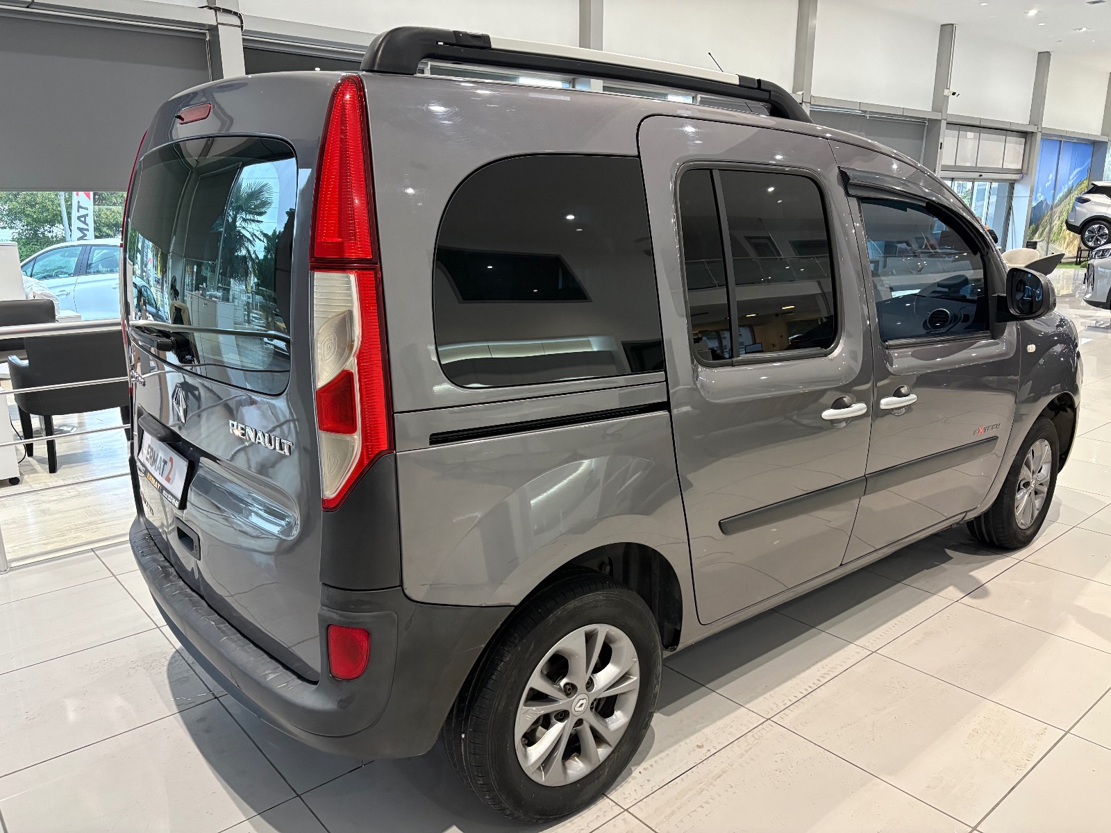 2017 Dizel Manuel Renault Kangoo Multix Gri Ermat Motorlu Araçlar ve Tarım Ürünleri Sanayi Ticaret A.Ş.
