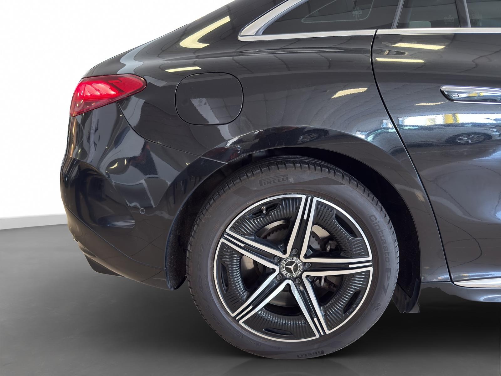 2023 Elektrik Otomatik Mercedes-Benz EQE Siyah Ermat Motorlu Araçlar ve Tarım Ürünleri Sanayi Ticaret A.Ş.