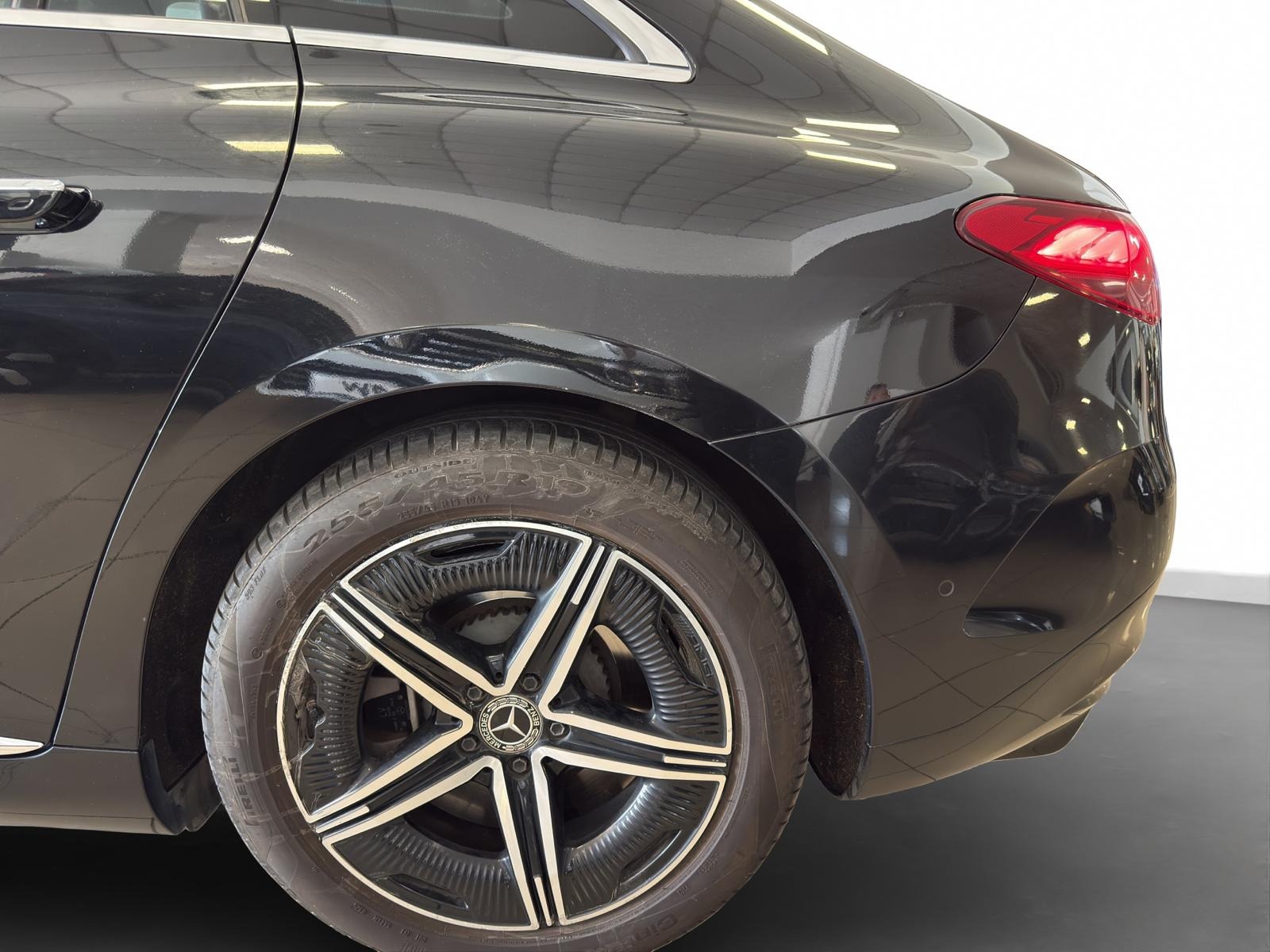 2023 Elektrik Otomatik Mercedes-Benz EQE Siyah Ermat Motorlu Araçlar ve Tarım Ürünleri Sanayi Ticaret A.Ş.