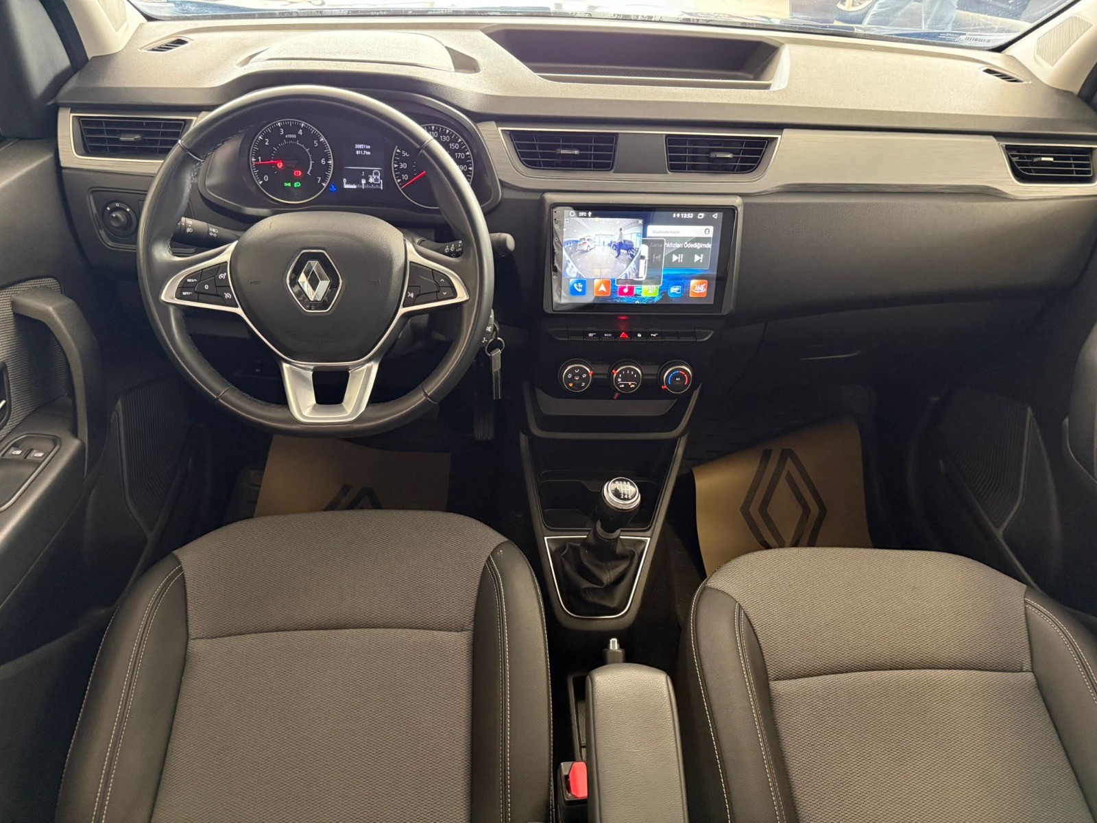 2024 Dizel Manuel Renault Express Gri Ermat Motorlu Araçlar ve Tarım Ürünleri Sanayi Ticaret A.Ş.