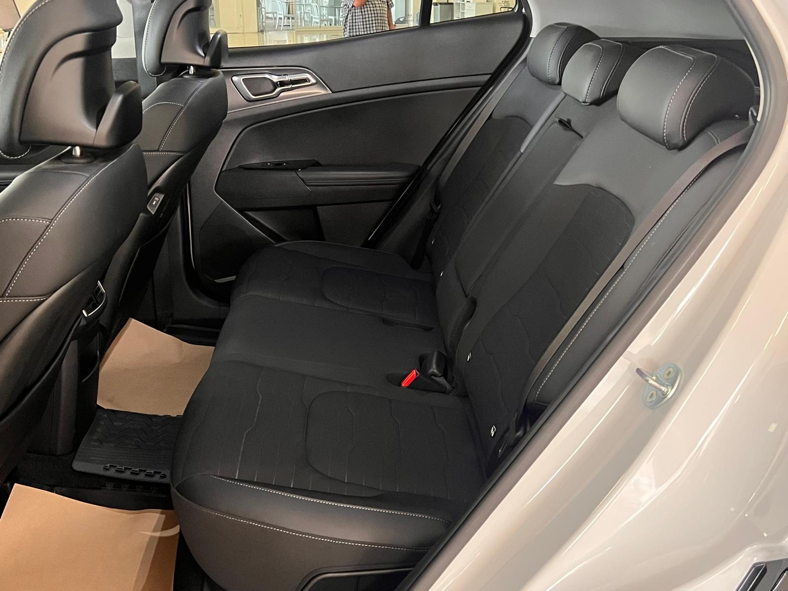 2023 MHEV Otomatik Kia Sportage Beyaz Ermat Motorlu Araçlar ve Tarım Ürünleri Sanayi Ticaret A.Ş.