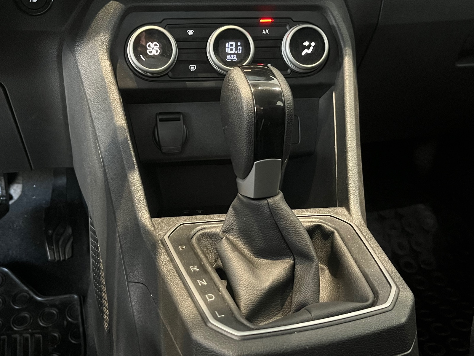 2024 Benzin Otomatik Dacia Sandero Sarı Ermat Motorlu Araçlar ve Tarım Ürünleri Sanayi Ticaret A.Ş.