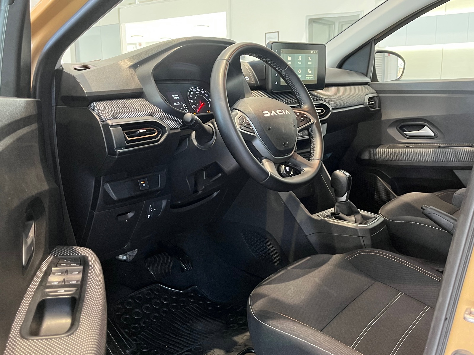 2024 Benzin Otomatik Dacia Sandero Sarı Ermat Motorlu Araçlar ve Tarım Ürünleri Sanayi Ticaret A.Ş.