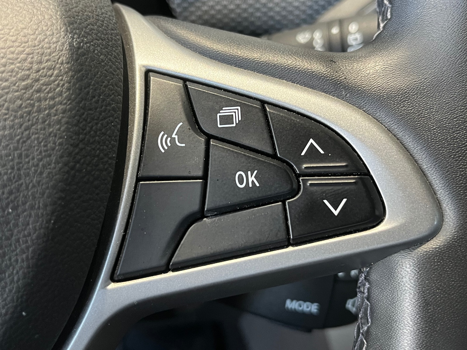 2024 Benzin Otomatik Dacia Sandero Sarı Ermat Motorlu Araçlar ve Tarım Ürünleri Sanayi Ticaret A.Ş.