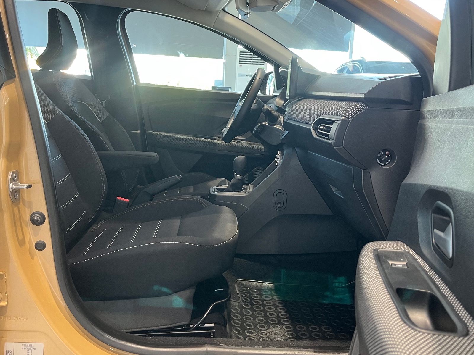 2024 Benzin Otomatik Dacia Sandero Sarı Ermat Motorlu Araçlar ve Tarım Ürünleri Sanayi Ticaret A.Ş.