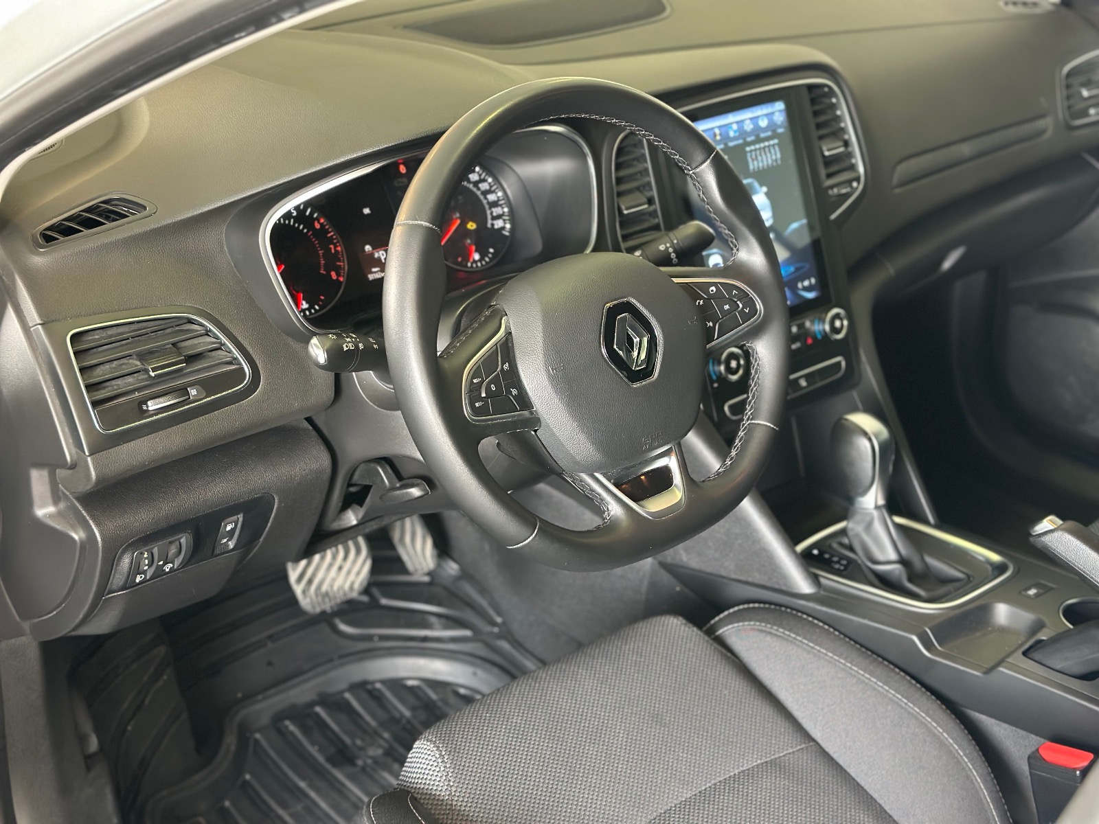 2021 Benzin Otomatik Renault Megane Beyaz Ermat Motorlu Araçlar ve Tarım Ürünleri Sanayi Ticaret A.Ş.