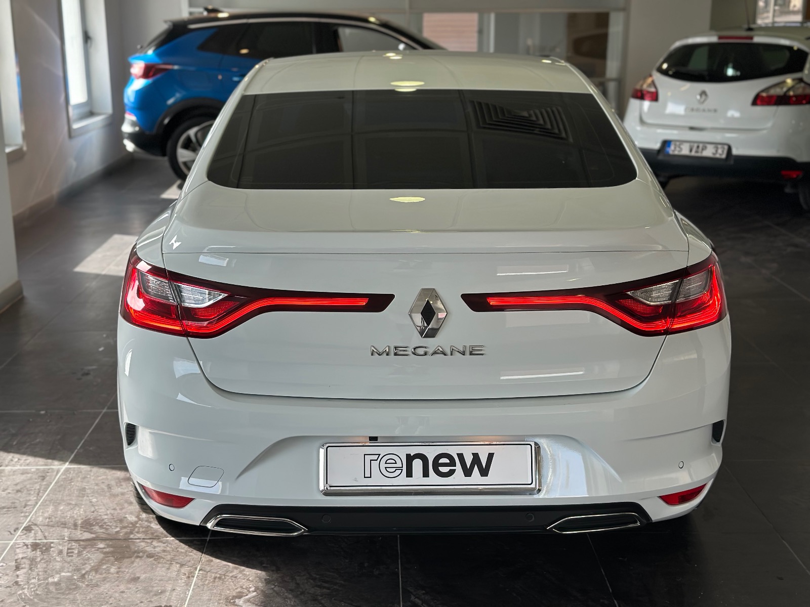 2021 Benzin Otomatik Renault Megane Beyaz Ermat Motorlu Araçlar ve Tarım Ürünleri Sanayi Ticaret A.Ş.