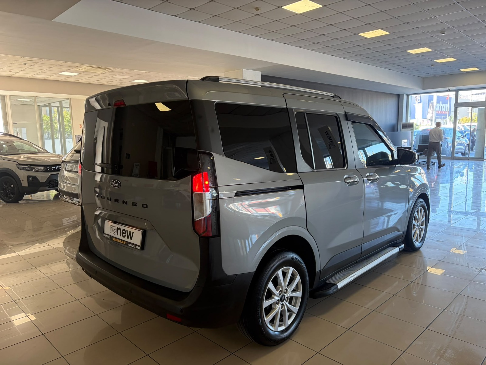 2024 Dizel Manuel Ford Tourneo Courier Gri Ermat Motorlu Araçlar ve Tarım Ürünleri Sanayi Ticaret A.Ş.