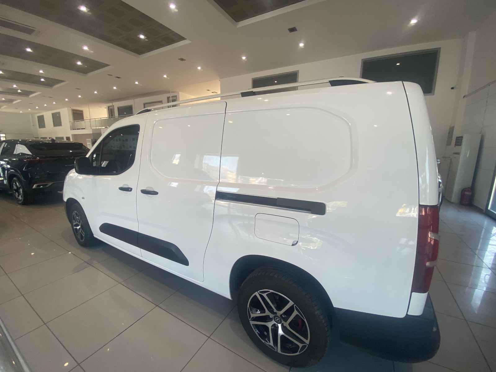 2022 Dizel Manuel Opel Combo Beyaz Ermat Motorlu Araçlar ve Tarım Ürünleri Sanayi Ticaret A.Ş.