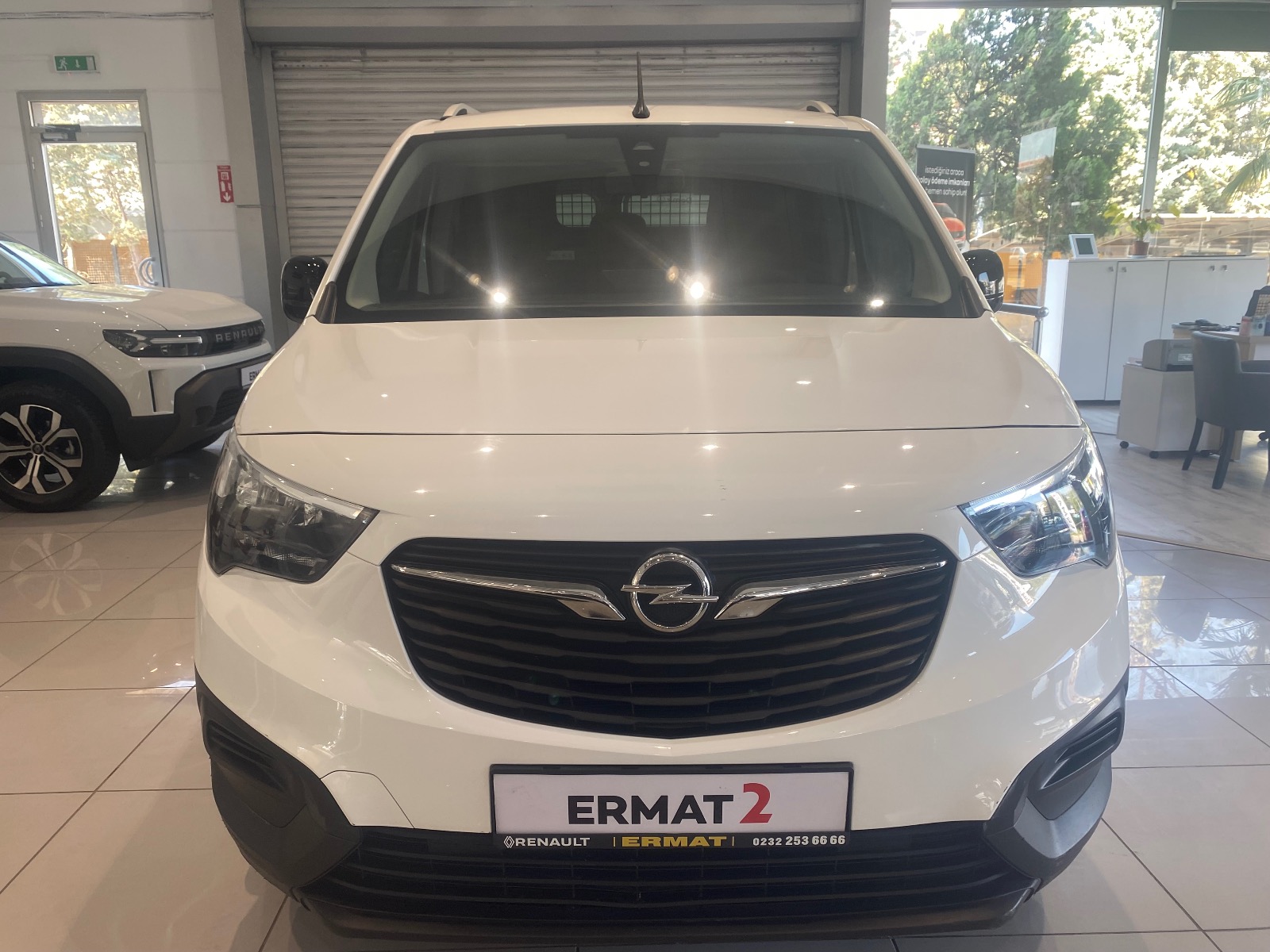 2022 Dizel Manuel Opel Combo Beyaz Ermat Motorlu Araçlar ve Tarım Ürünleri Sanayi Ticaret A.Ş.