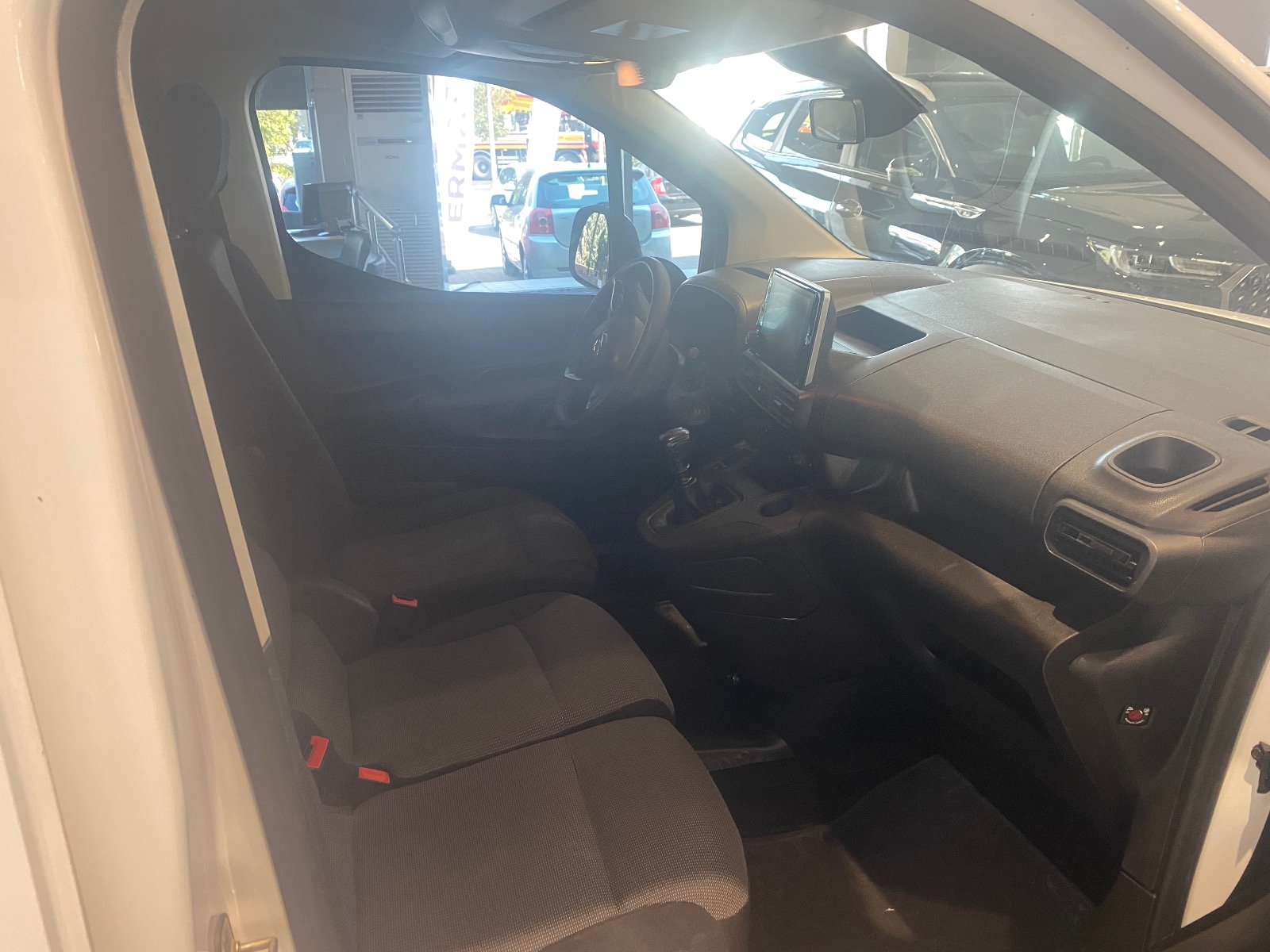 2022 Dizel Manuel Opel Combo Beyaz Ermat Motorlu Araçlar ve Tarım Ürünleri Sanayi Ticaret A.Ş.
