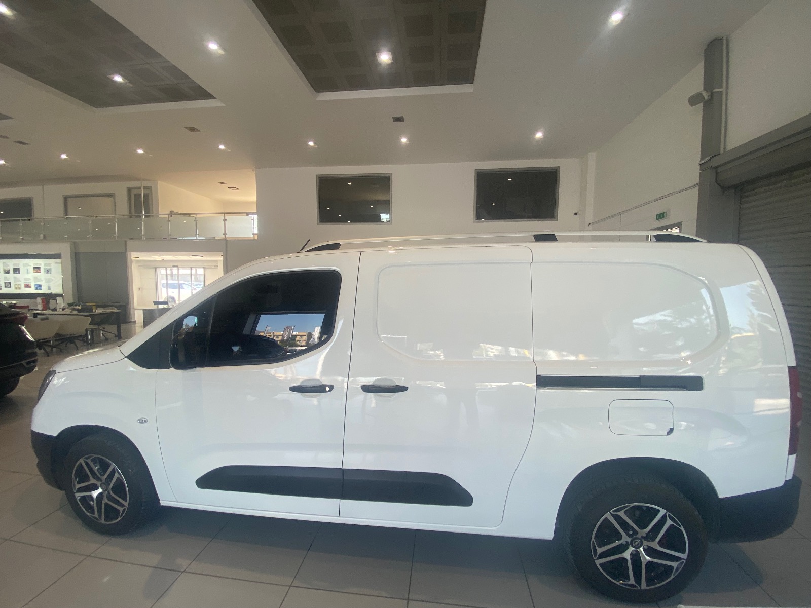 2022 Dizel Manuel Opel Combo Beyaz Ermat Motorlu Araçlar ve Tarım Ürünleri Sanayi Ticaret A.Ş.