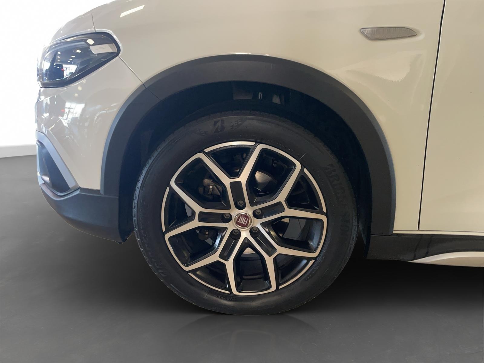 2024 Dizel Otomatik Fiat Egea Cross Beyaz Ermat Motorlu Araçlar ve Tarım Ürünleri Sanayi Ticaret A.Ş.