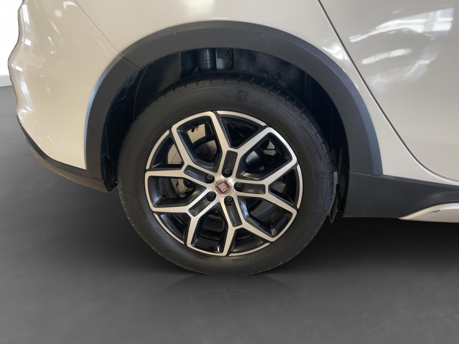 2024 Dizel Otomatik Fiat Egea Cross Beyaz Ermat Motorlu Araçlar ve Tarım Ürünleri Sanayi Ticaret A.Ş.