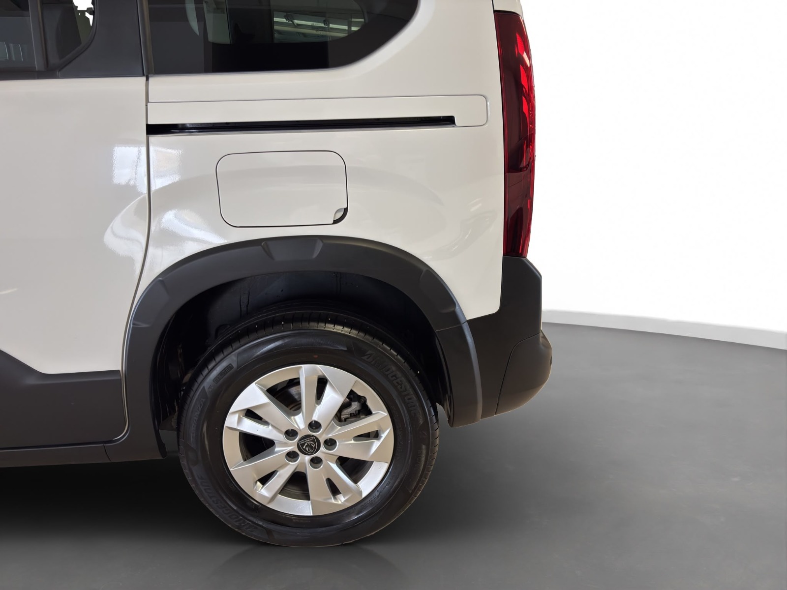 2025 Dizel Manuel Peugeot Rifter Beyaz Ermat Motorlu Araçlar ve Tarım Ürünleri Sanayi Ticaret A.Ş.