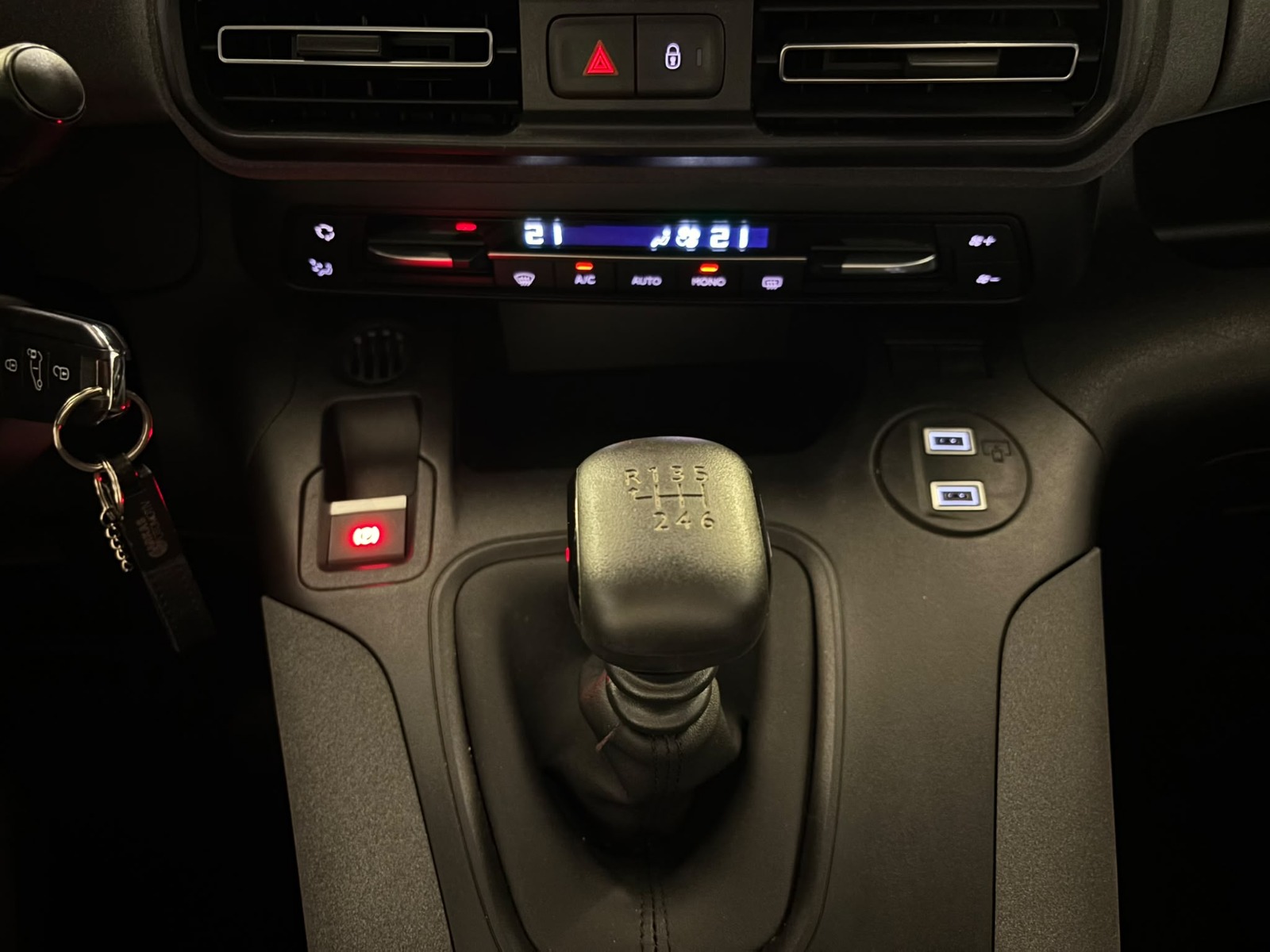 2025 Dizel Manuel Peugeot Rifter Beyaz Ermat Motorlu Araçlar ve Tarım Ürünleri Sanayi Ticaret A.Ş.