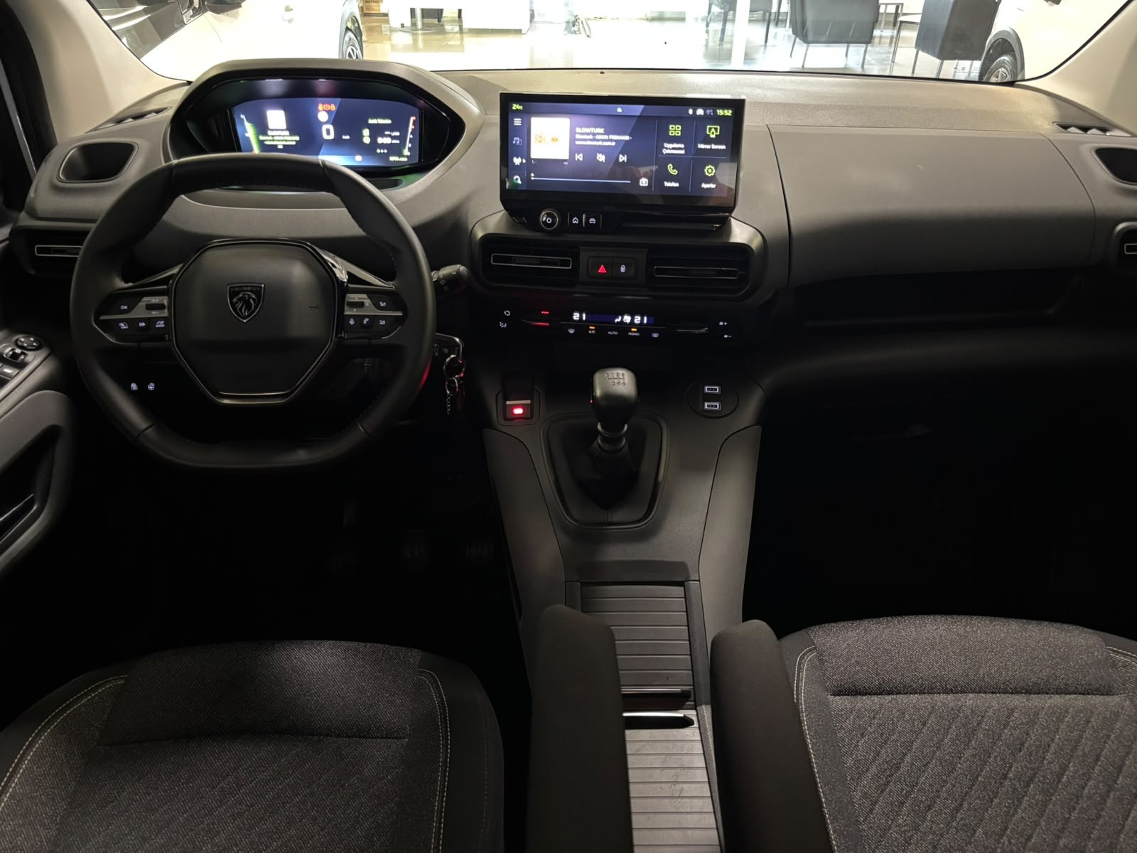 2025 Dizel Manuel Peugeot Rifter Beyaz Ermat Motorlu Araçlar ve Tarım Ürünleri Sanayi Ticaret A.Ş.